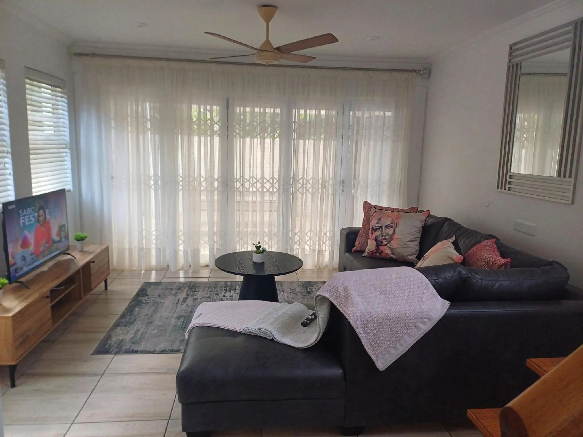 Cosy 2 bedroom apartment in a prominent area of East London Nahoon