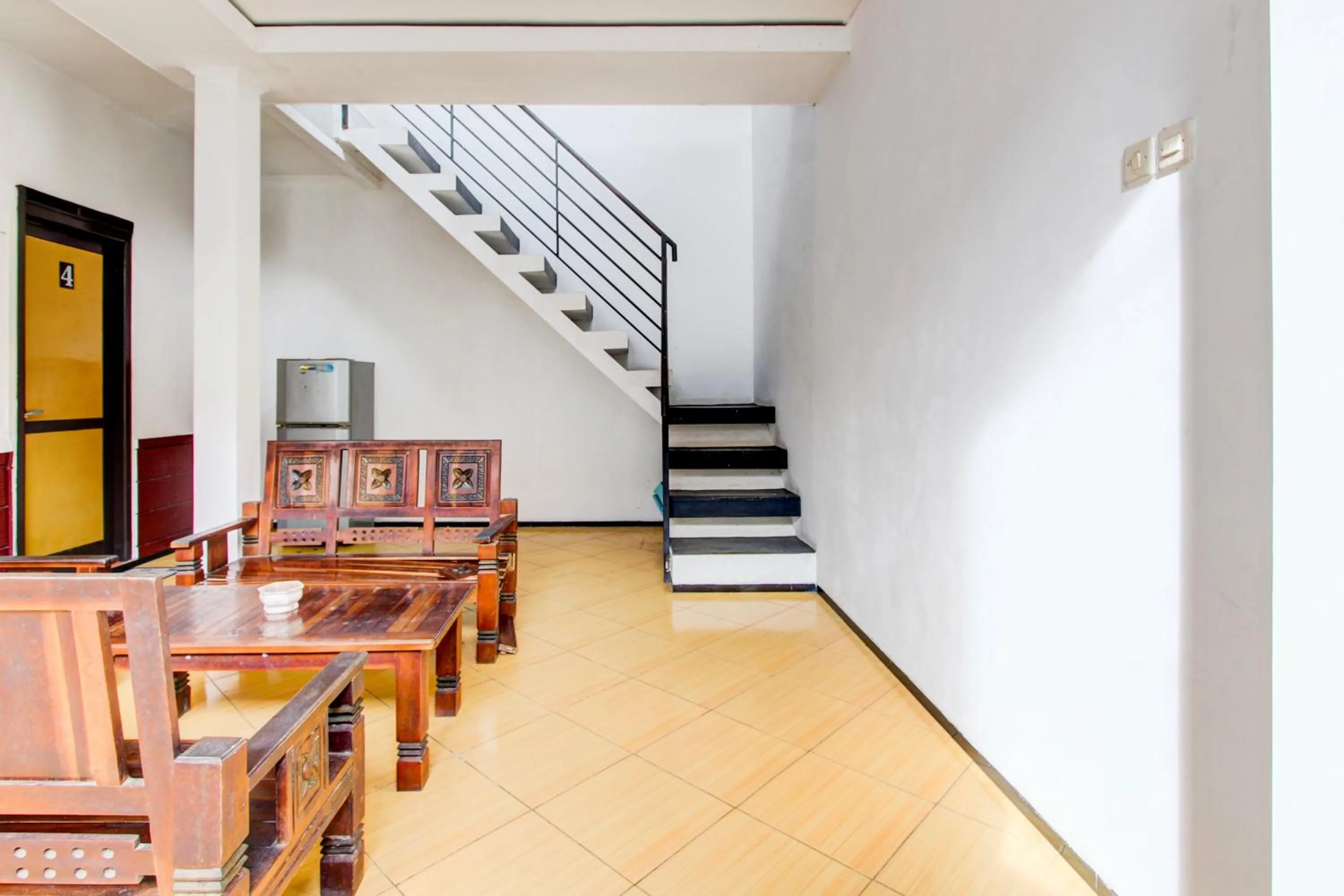 Seating area in Hotel O Ump Near Rs Margono