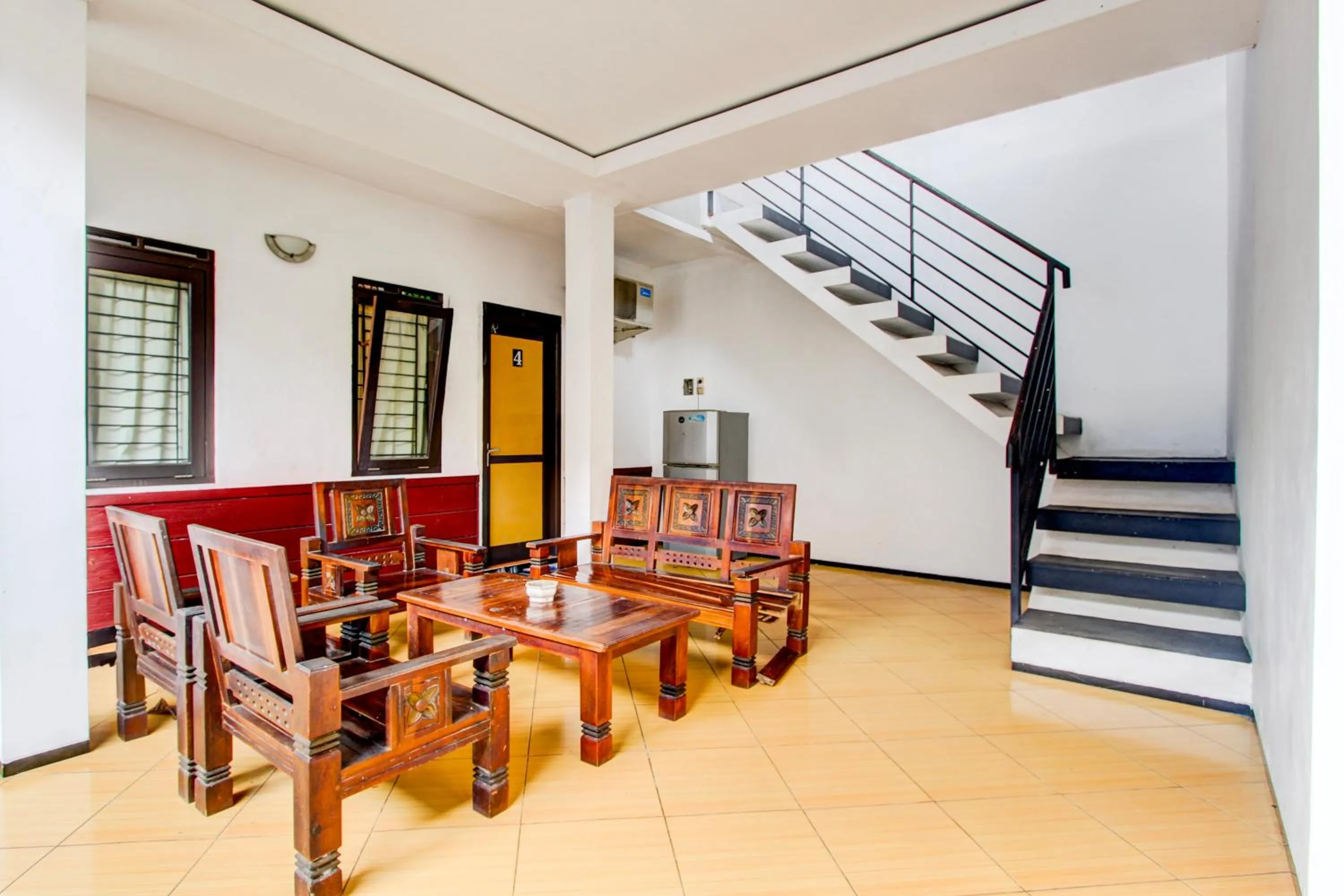 Seating area in Hotel O Ump Near Rs Margono