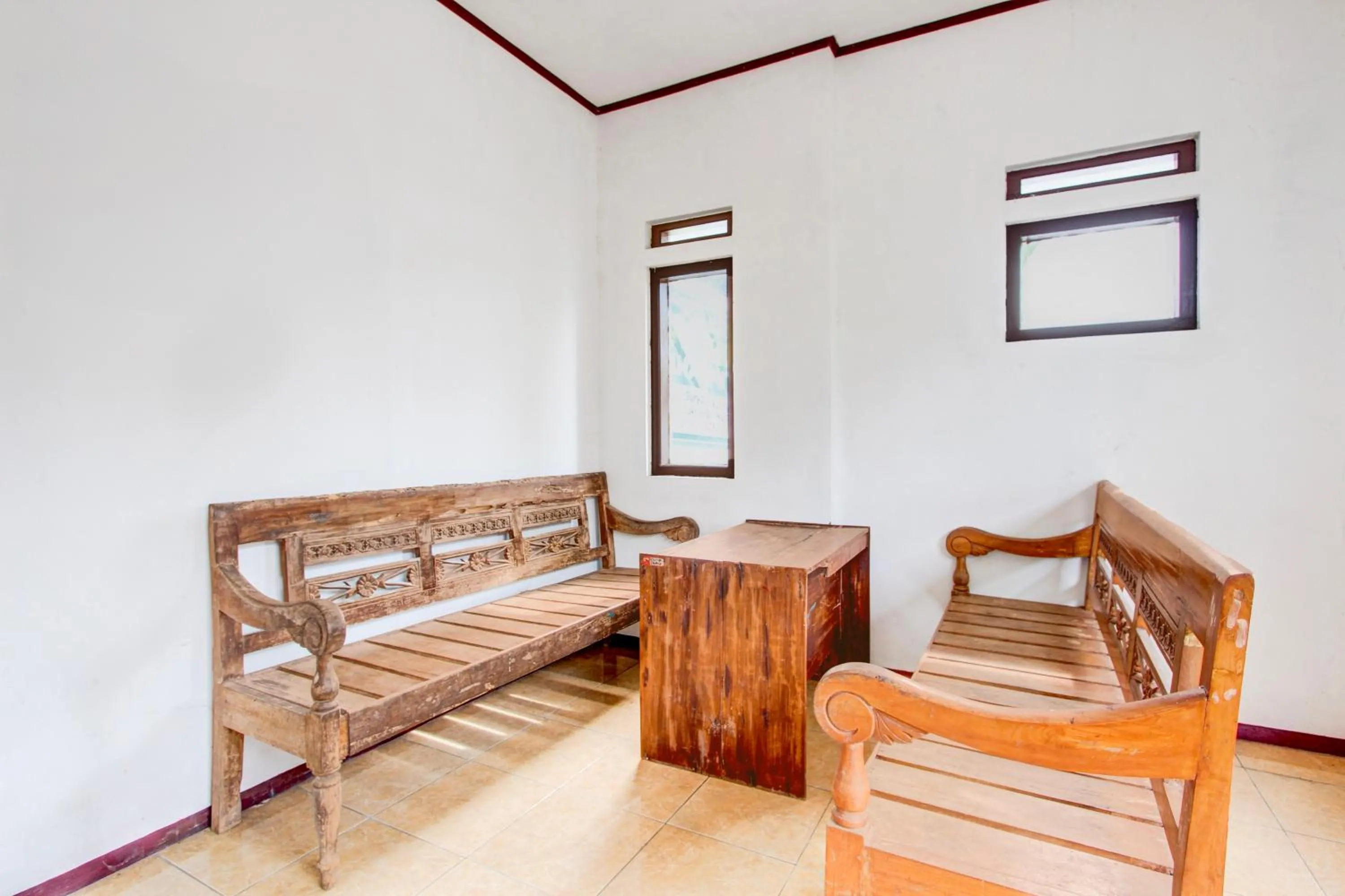 Seating area in Hotel O Purwokerto Near Alun Alun Purwokerto Formerly Guest House Rania