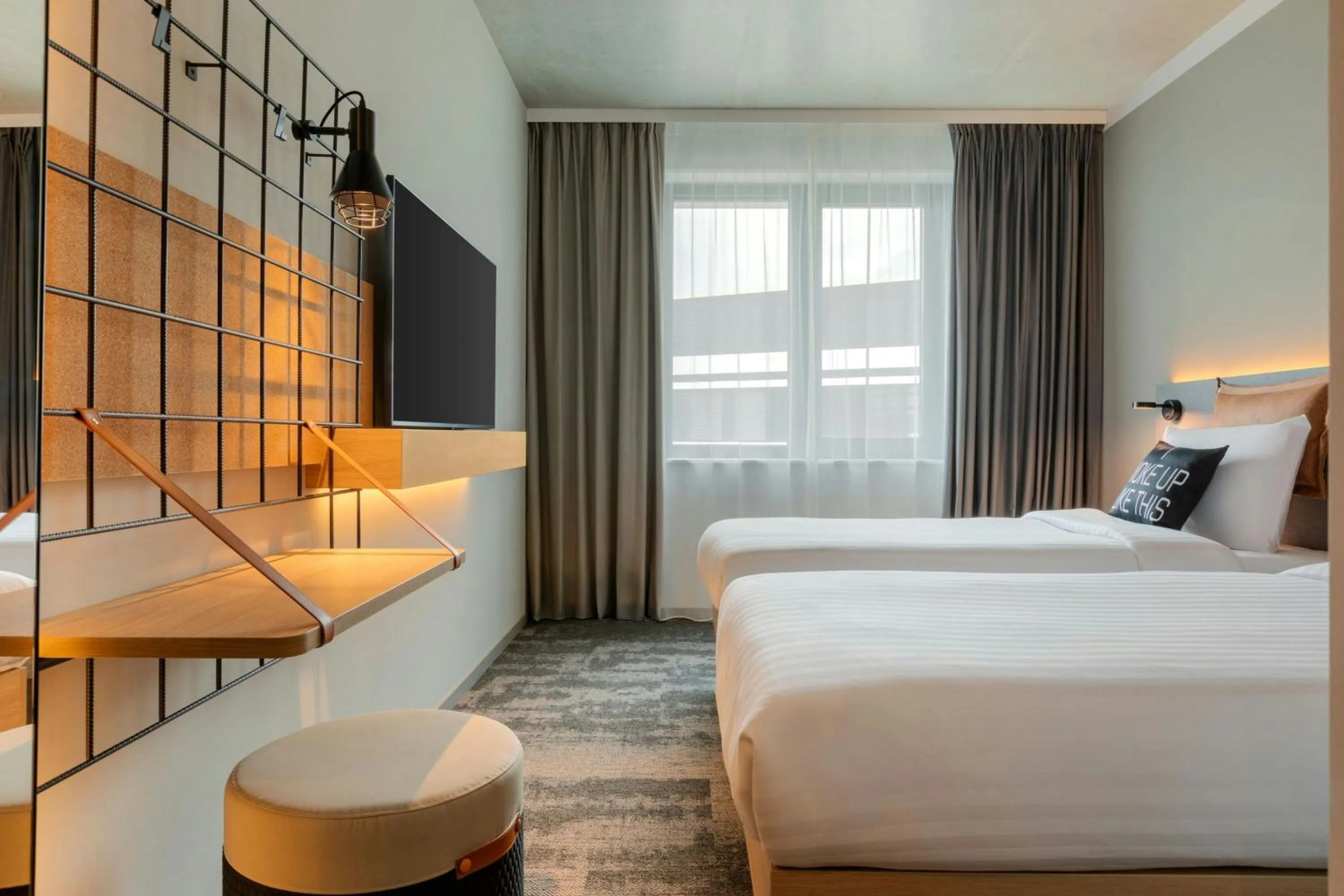 Photo of the whole room, Bed in Moxy Hamburg - Finkenwerder