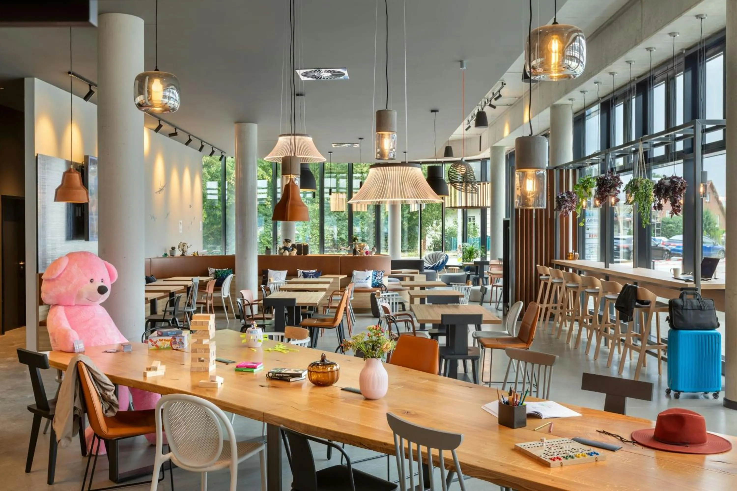 Restaurant/places to eat in Moxy Hamburg - Finkenwerder