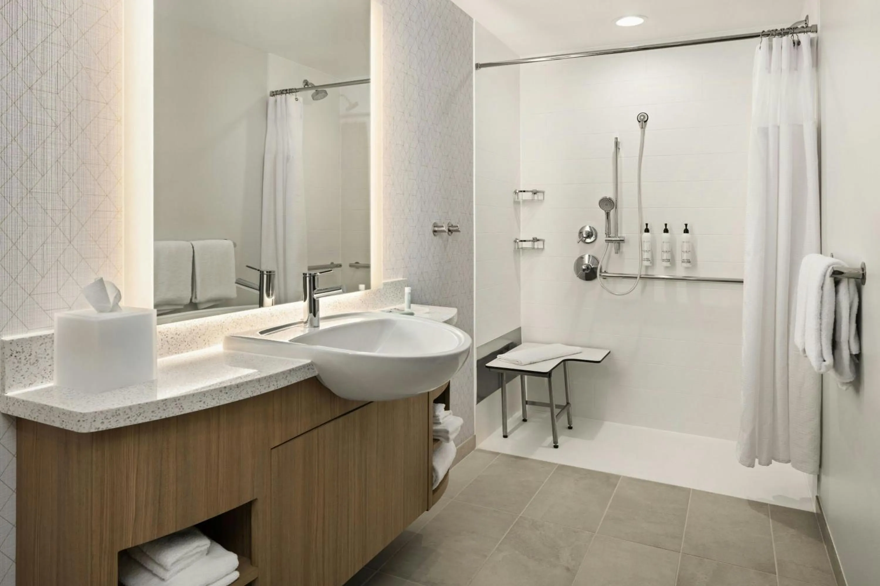 Bathroom in SpringHill Suites by Marriott Bettendorf