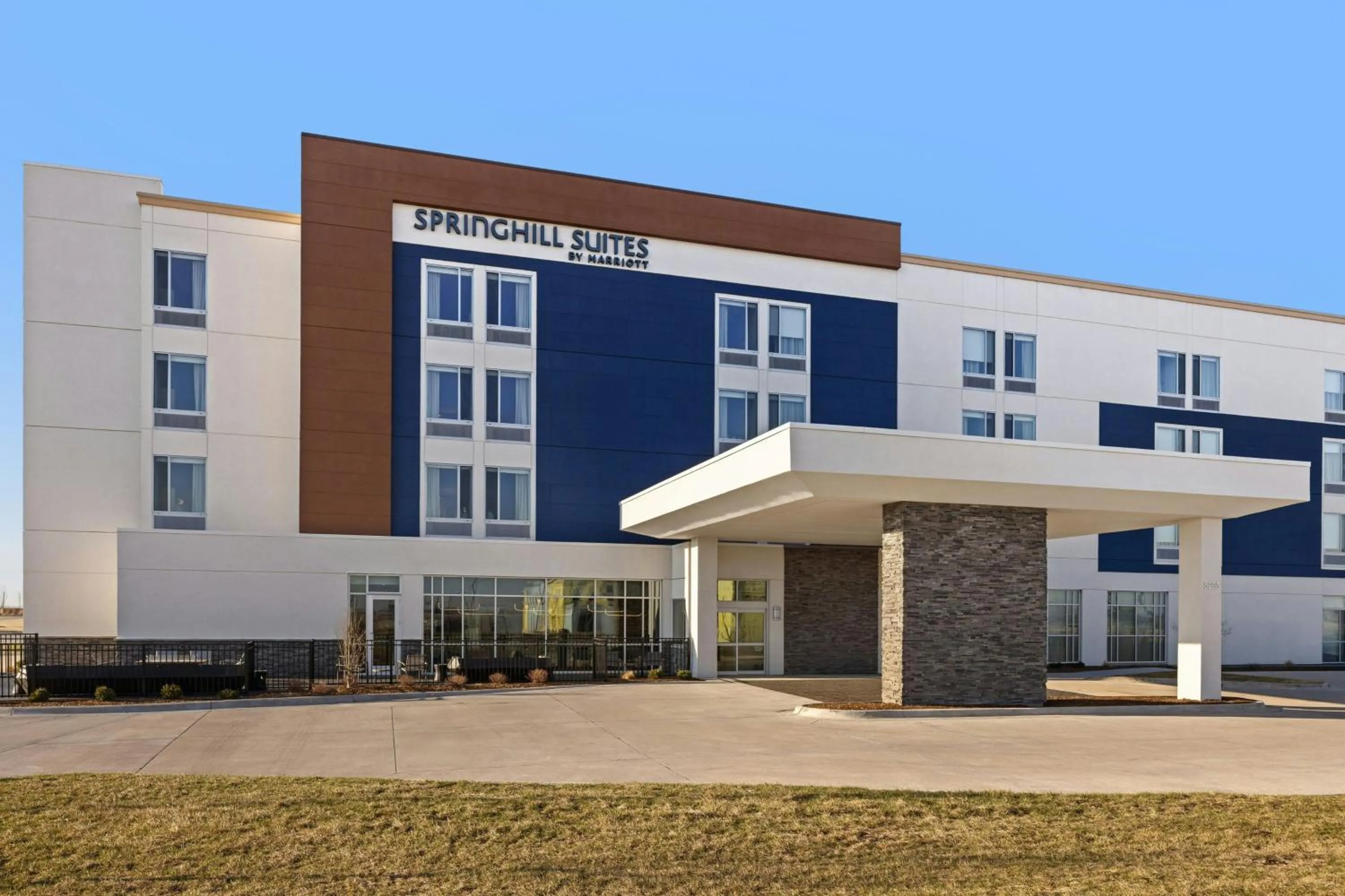Property building in SpringHill Suites by Marriott Bettendorf