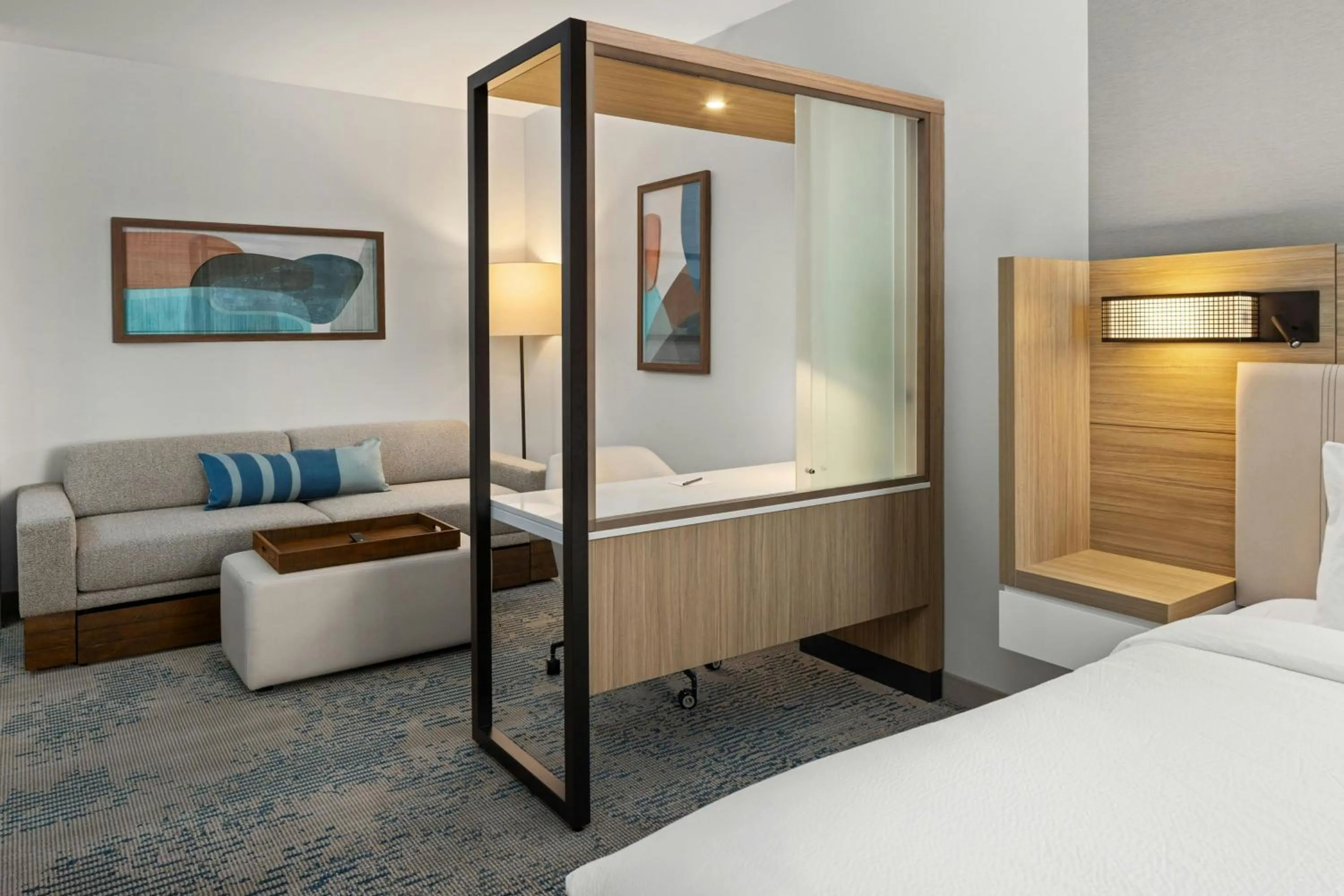 Living room, Bed in SpringHill Suites by Marriott Bettendorf