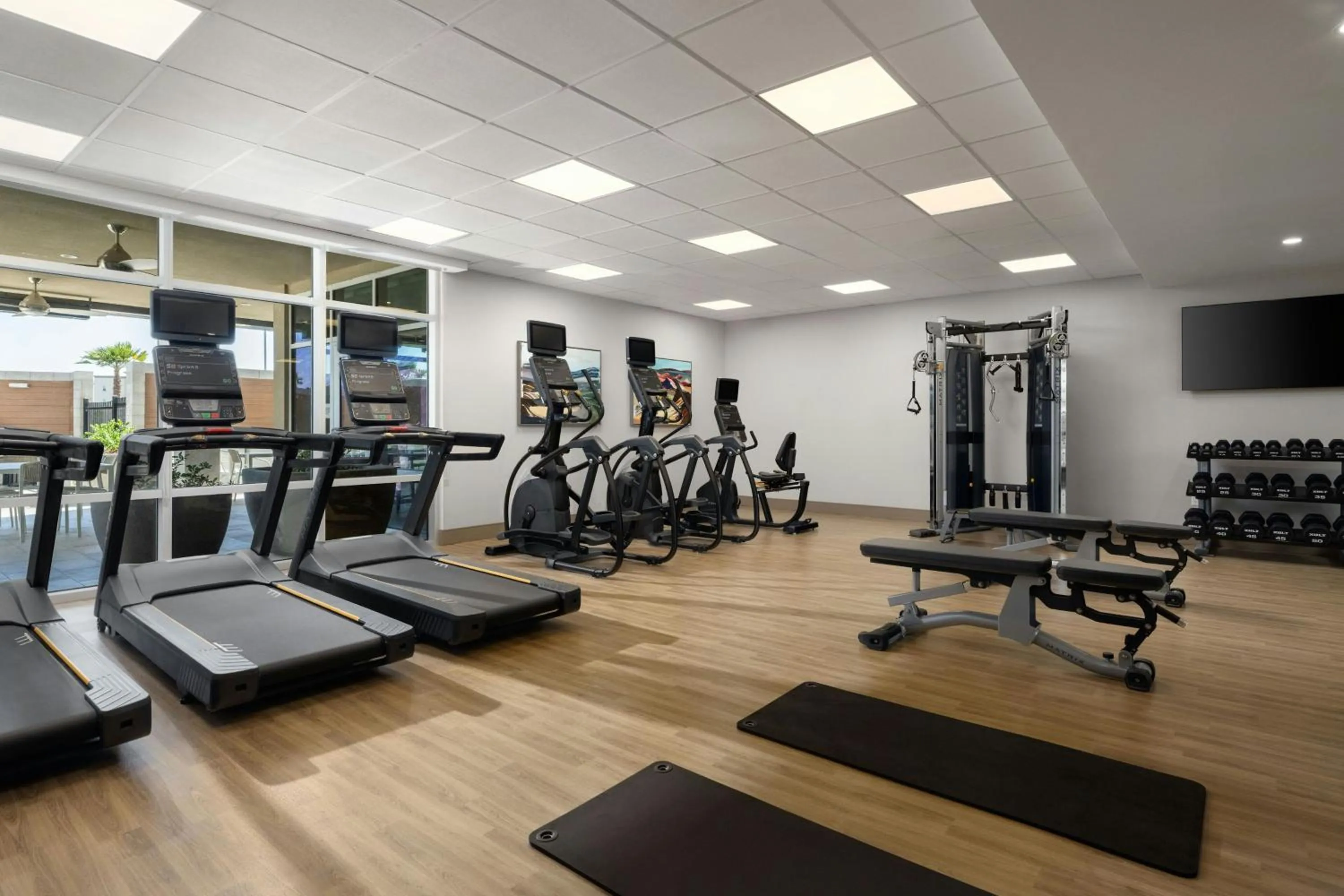 Fitness centre/facilities in TownePlace Suites by Marriott Ventura Oxnard