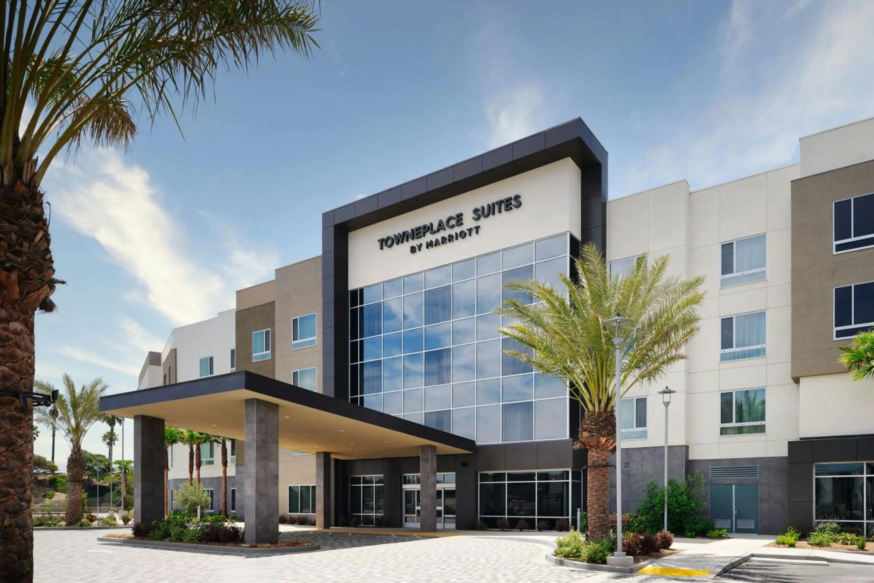Property building in TownePlace Suites by Marriott Ventura Oxnard