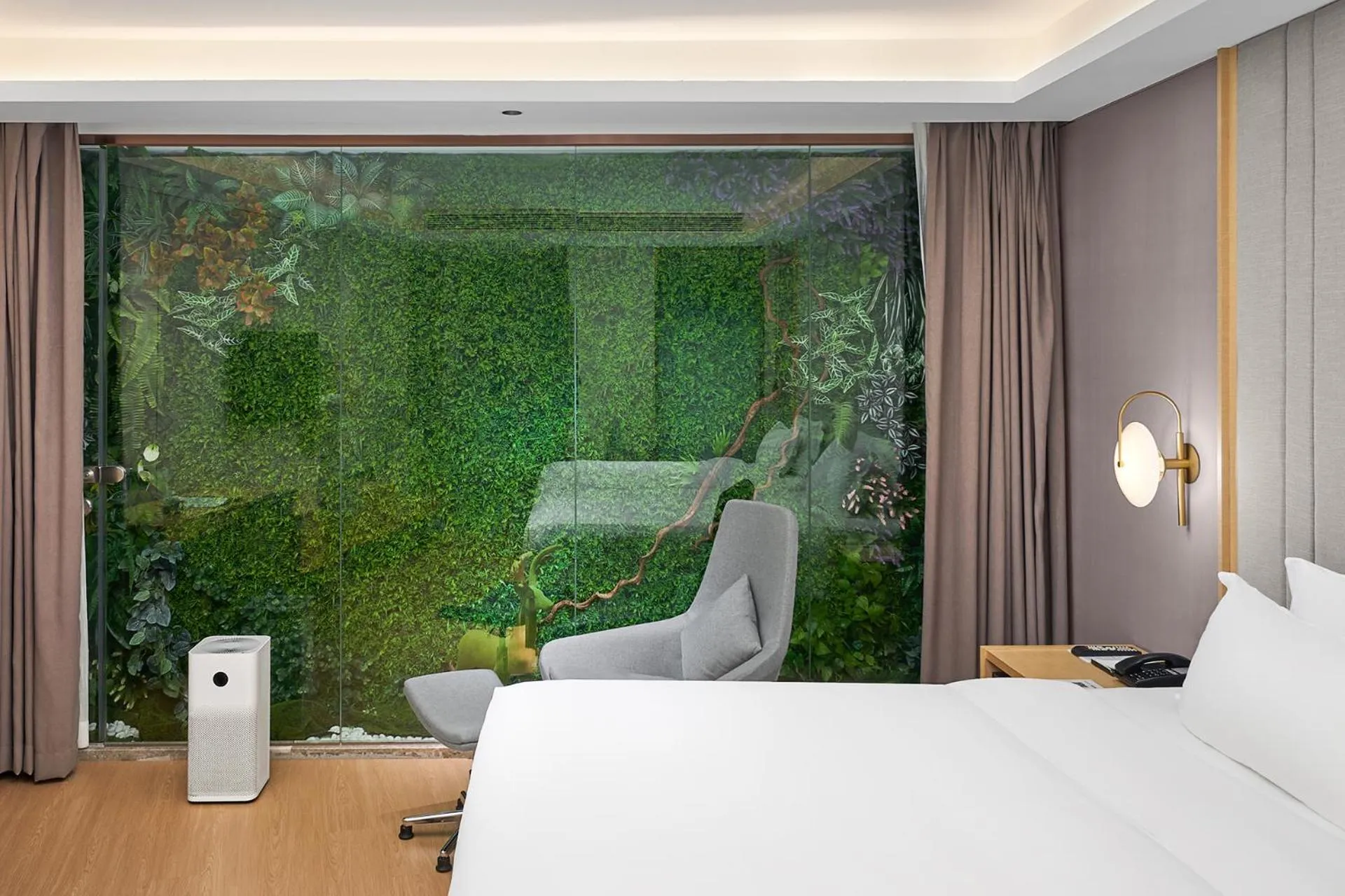 Bed in Lavande Hotel Guangzhou Beijing Road Pedestrian Street Haizhu Square Metro Station Branch - Free Deliver Service to Canton Fair Complex During Canton Fair Period