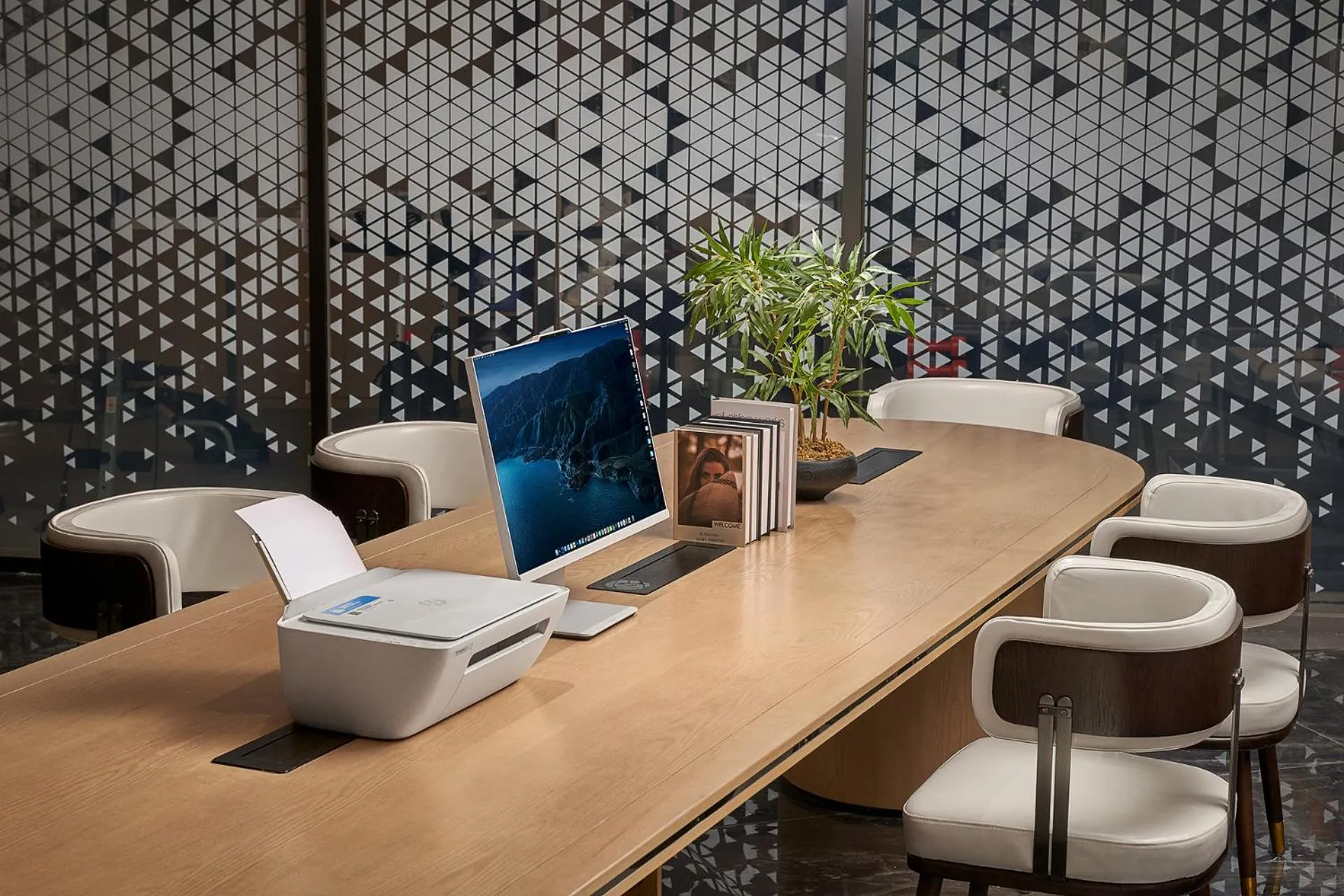 Meeting/conference room in Lavande Hotel Guangzhou Beijing Road Pedestrian Street Haizhu Square Metro Station Branch - Free Deliver Service to Canton Fair Complex During Canton Fair Period