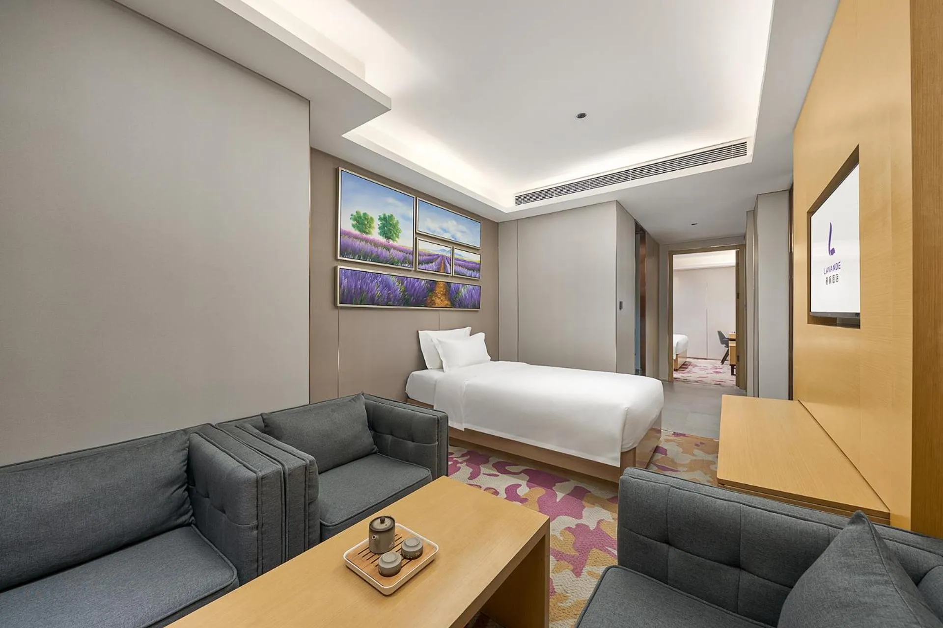 Bed in Lavande Hotel Guangzhou Beijing Road Pedestrian Street Haizhu Square Metro Station Branch - Free Deliver Service to Canton Fair Complex During Canton Fair Period