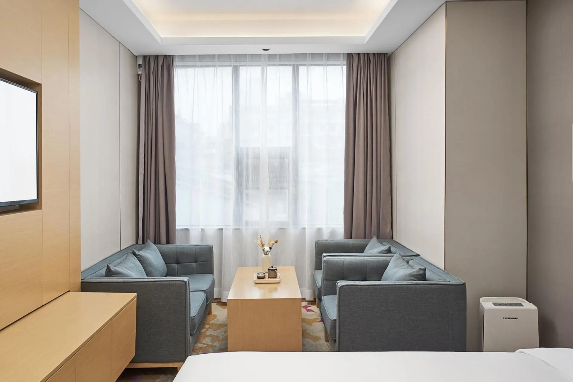 Bed in Lavande Hotel Guangzhou Beijing Road Pedestrian Street Haizhu Square Metro Station Branch - Free Deliver Service to Canton Fair Complex During Canton Fair Period