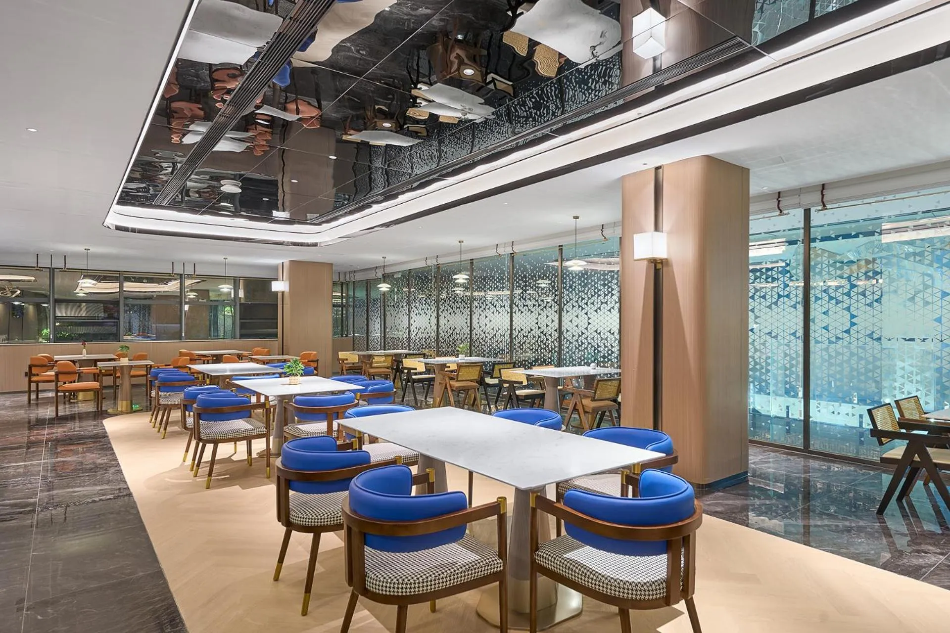 Restaurant/places to eat in Lavande Hotel Guangzhou Beijing Road Pedestrian Street Haizhu Square Metro Station Branch - Free Deliver Service to Canton Fair Complex During Canton Fair Period