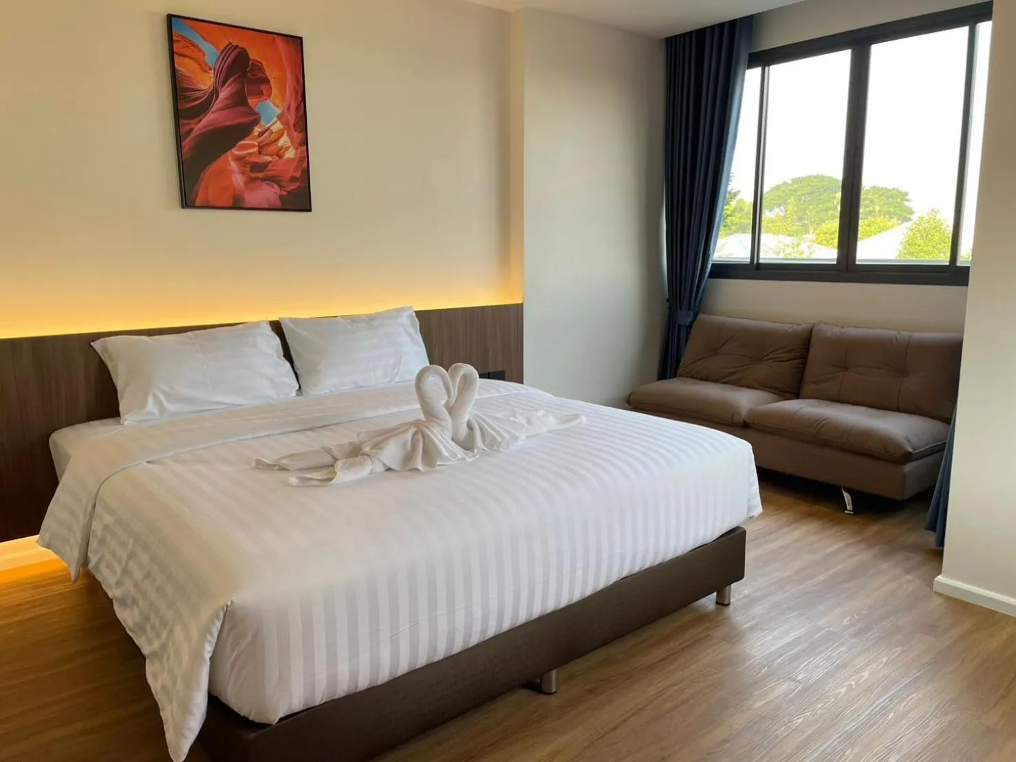 Shower, Bed in The Richer Ratchaburi