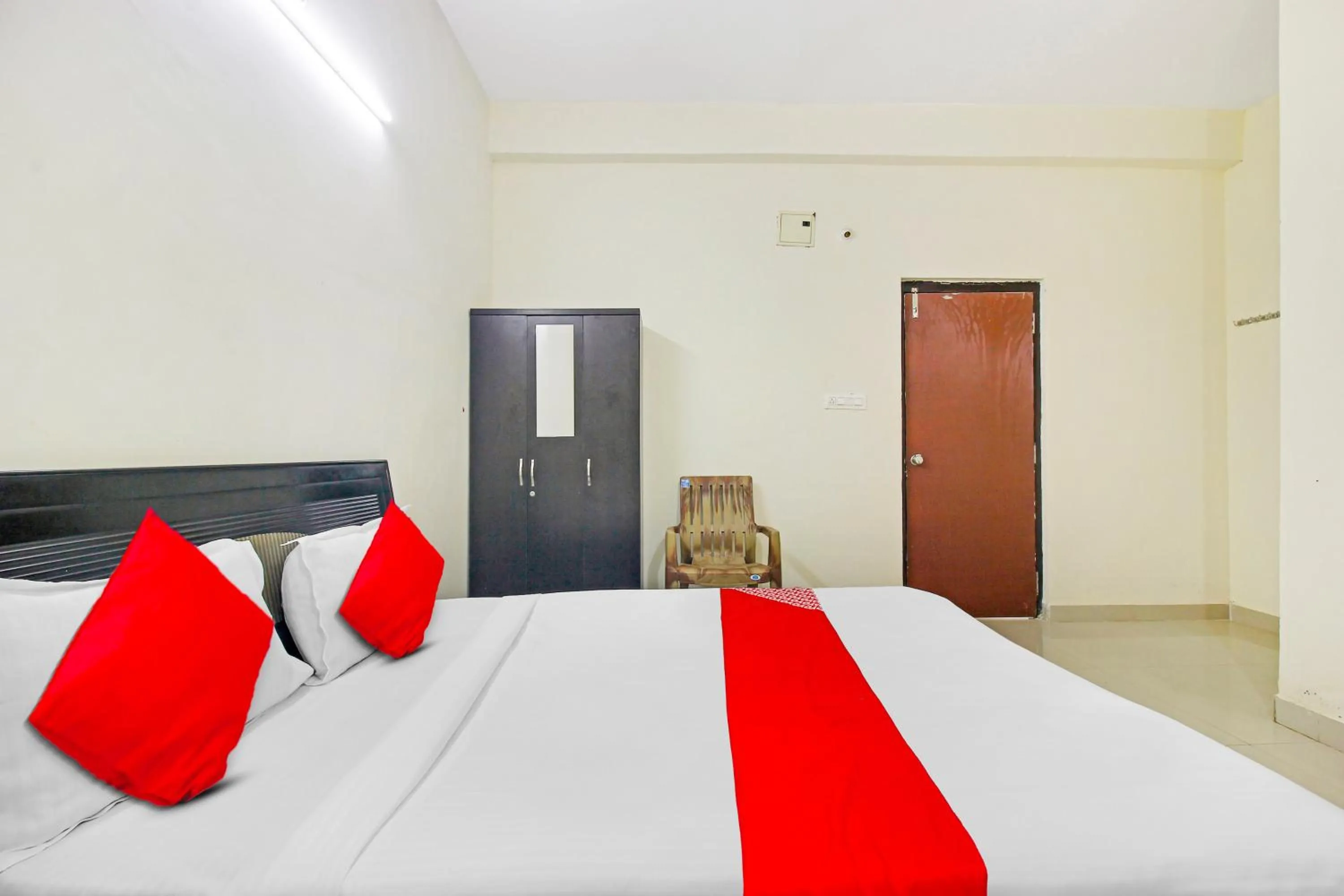 Bedroom, Bed in HOTEL O HYVIN SUITES