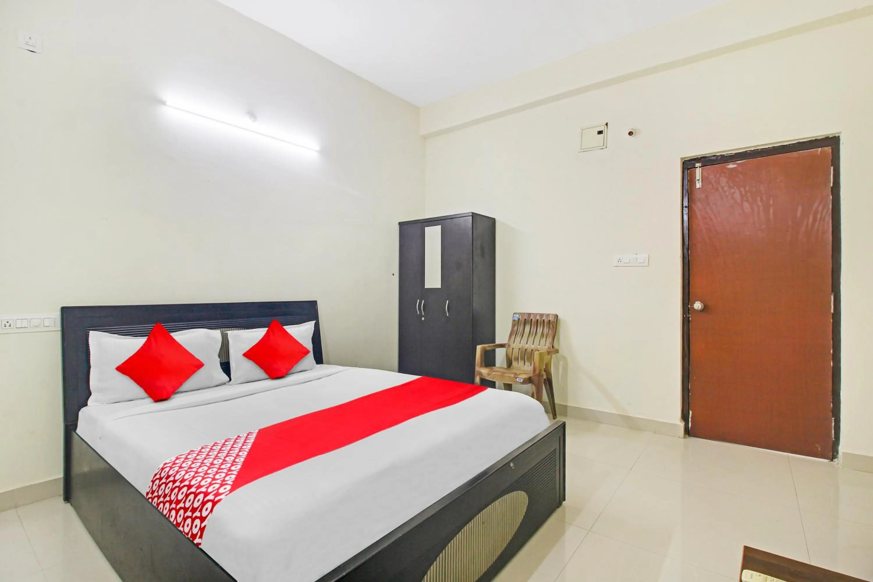 Bedroom, Bed in HOTEL O HYVIN SUITES