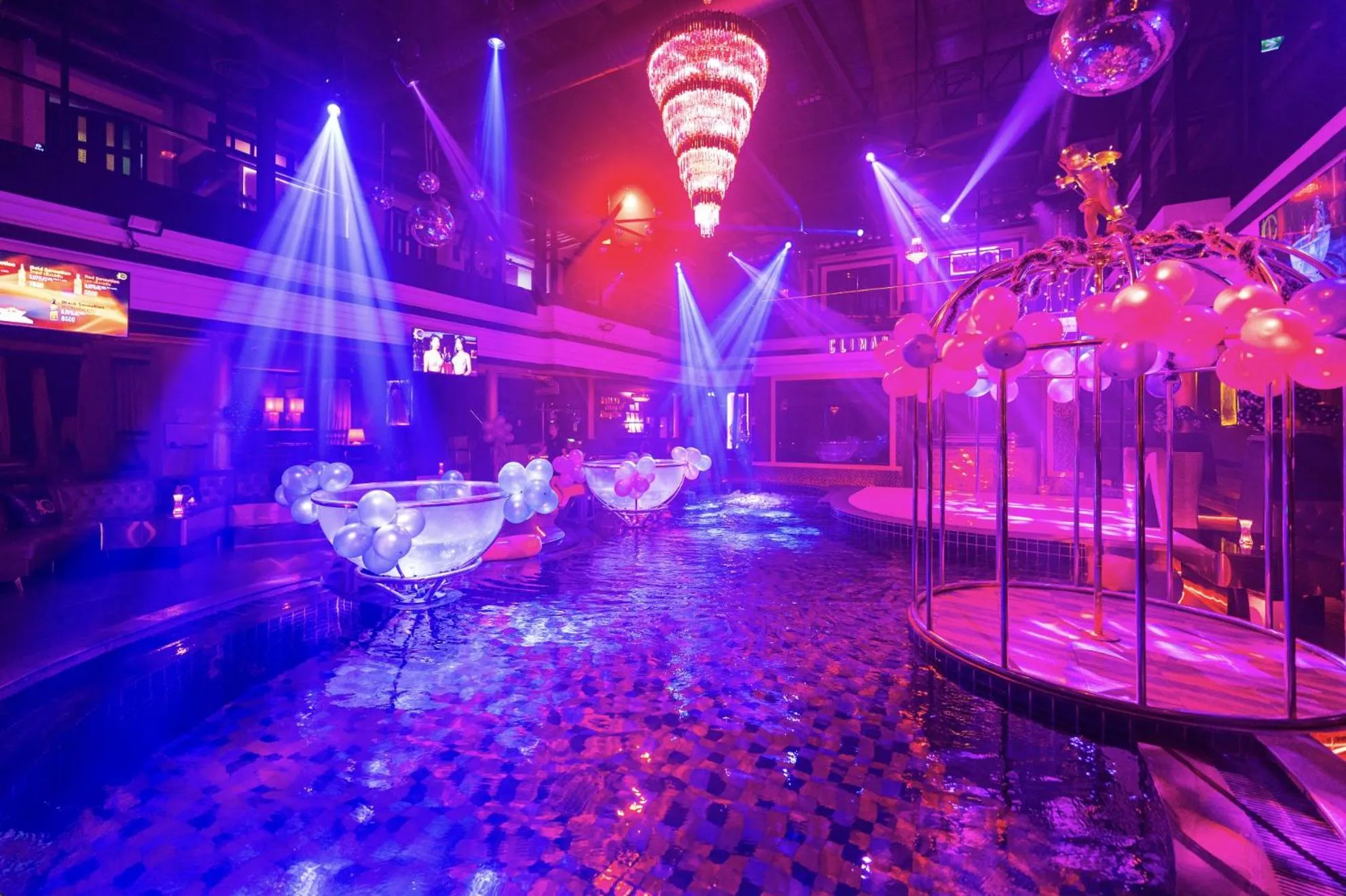 Nightclub / DJ in Climax Berlin