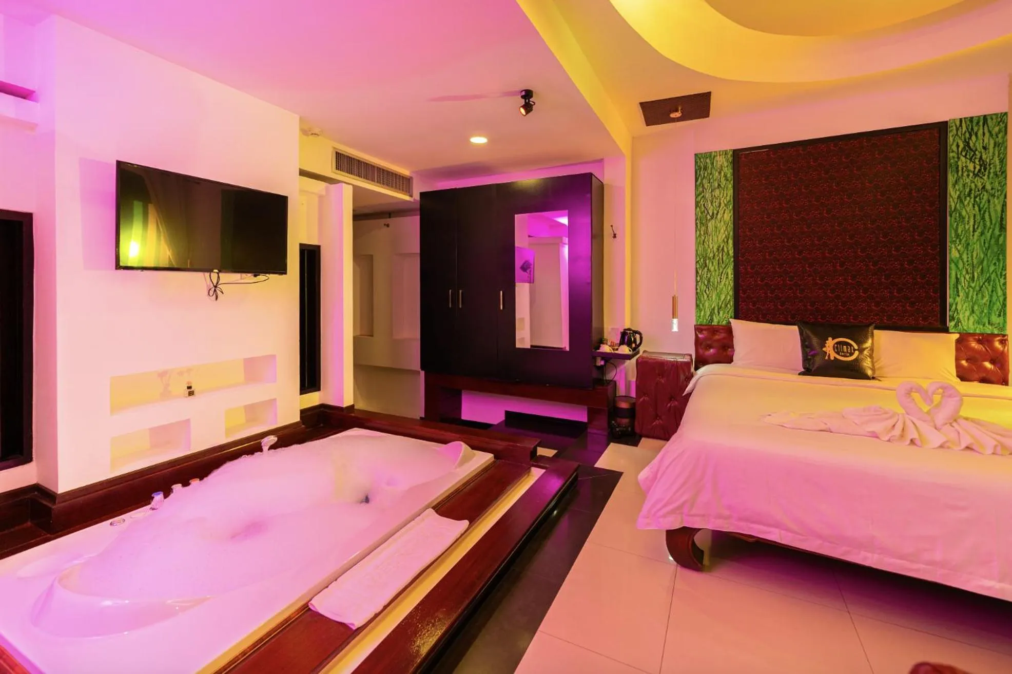 Bed in Climax Berlin