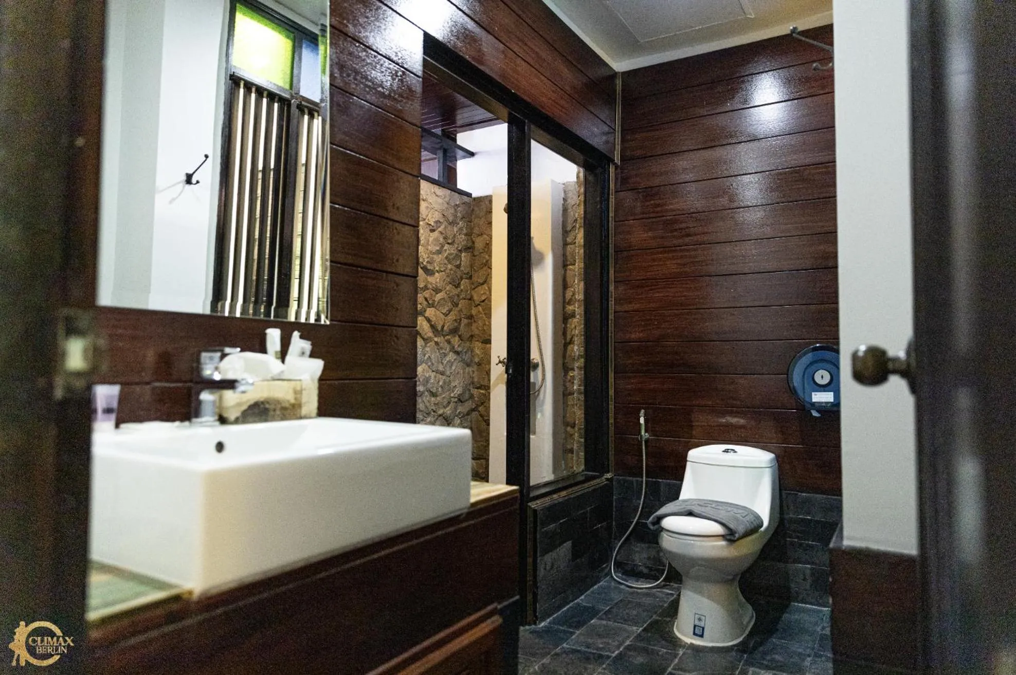 Bathroom in Climax Berlin