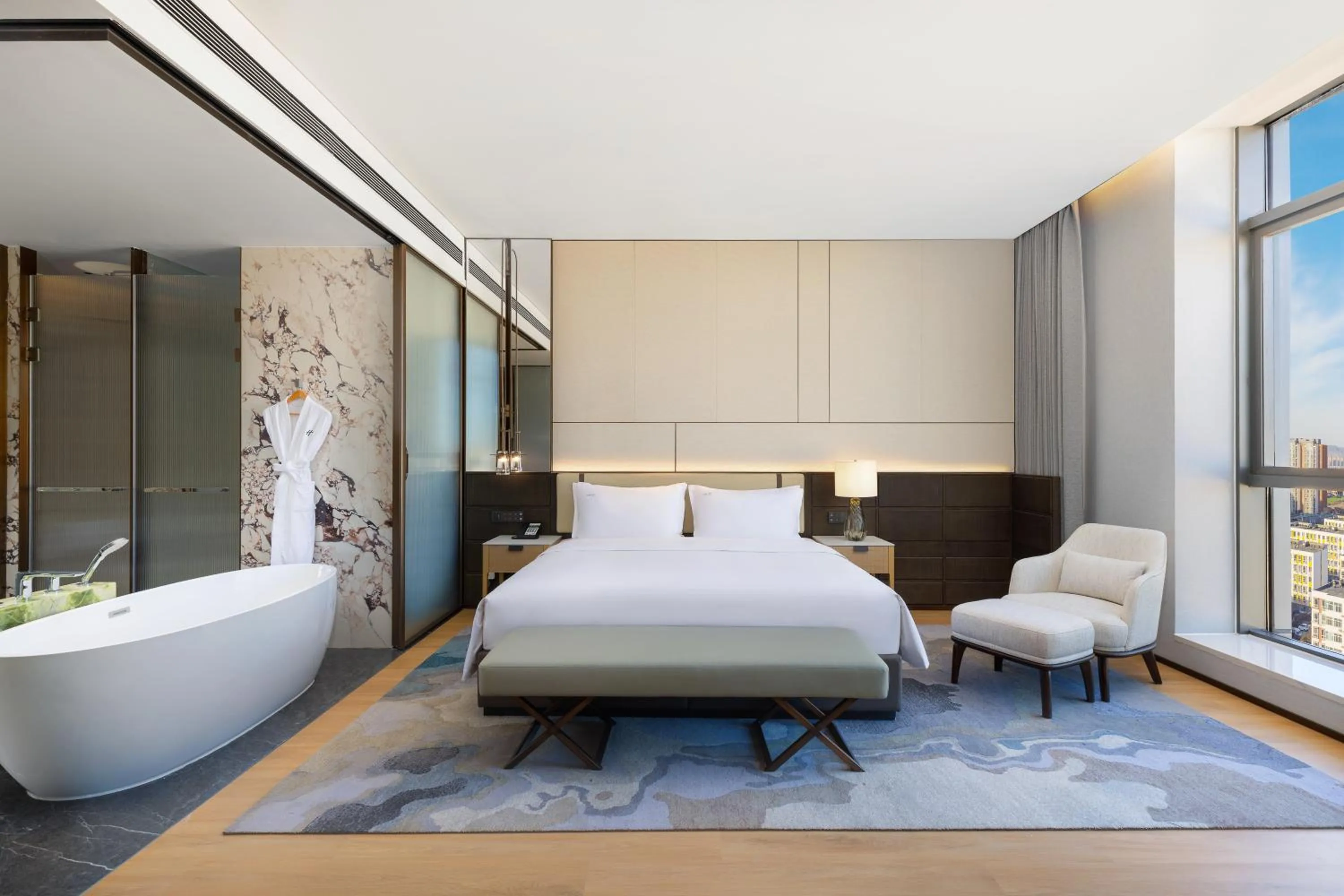 Photo of the whole room, Bed in Holiday Inn Datong, an IHG Hotel