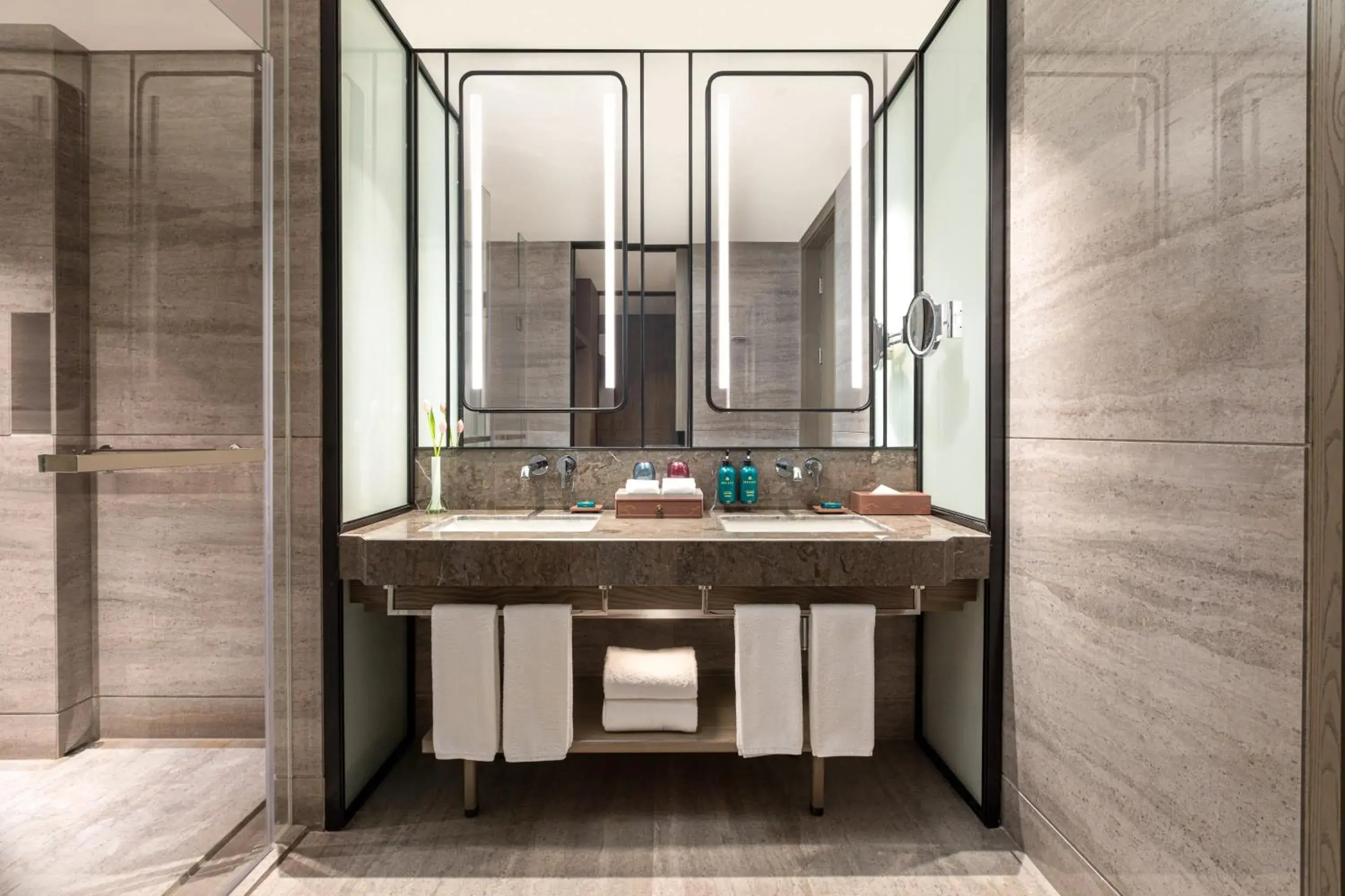 Photo of the whole room in Crowne Plaza Quzhou, an IHG Hotel Photo of the whole room in Crowne Plaza Quzhou, an IHG Hotel