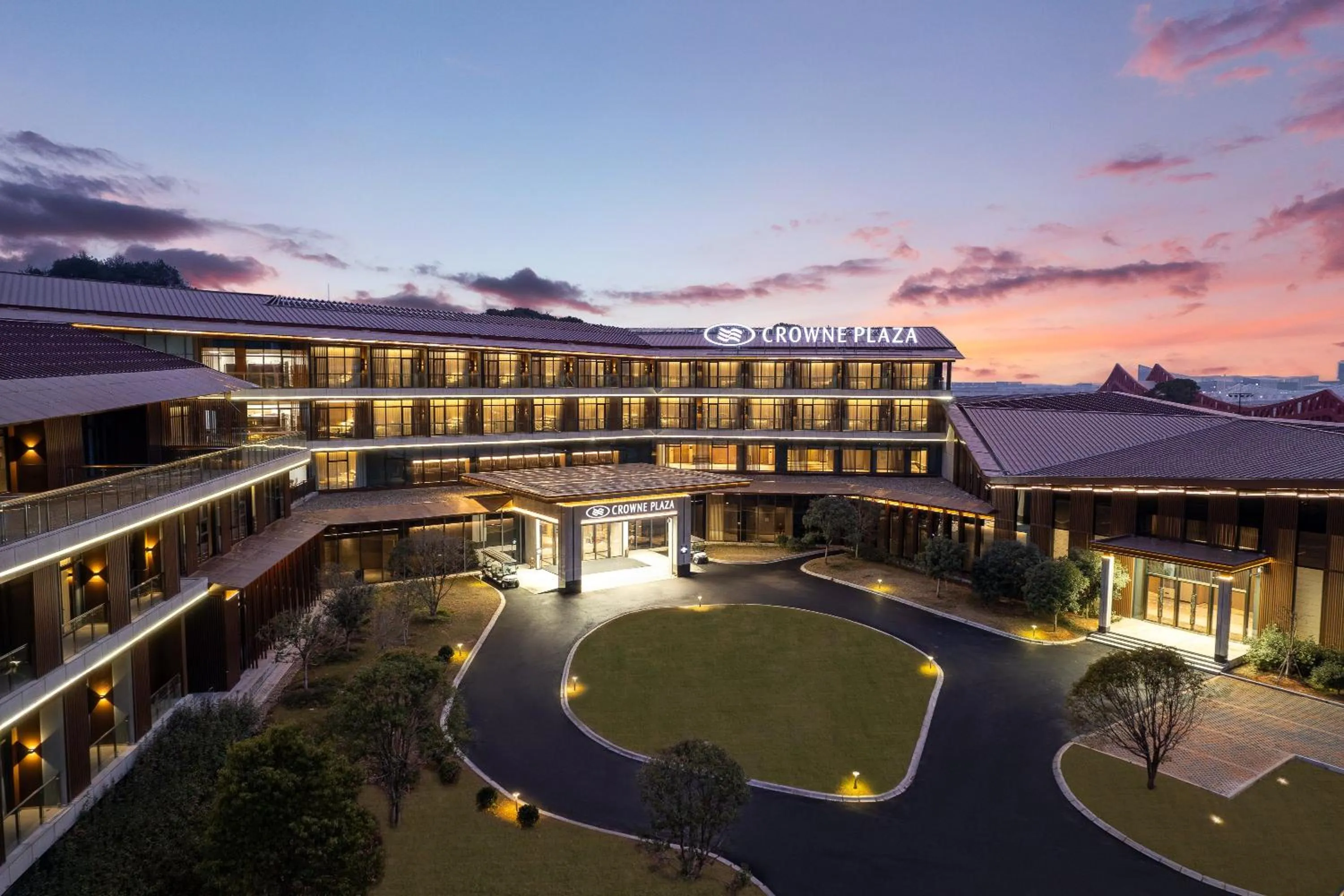 Property building in Crowne Plaza Quzhou, an IHG Hotel