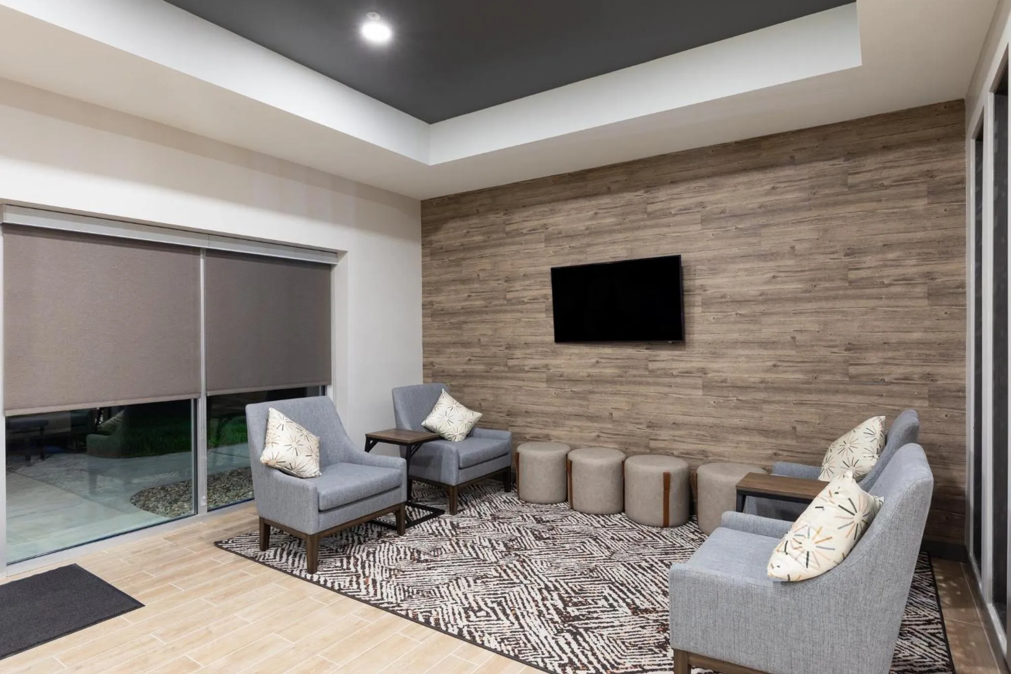 Property building in Candlewood Suites Shelbyville, an IHG Hotel