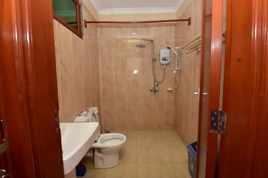 Double Room with Private Bathroom - single occupancy in Acres Hotels Double Room with Private Bathroom - single occupancy in Acres Hotels