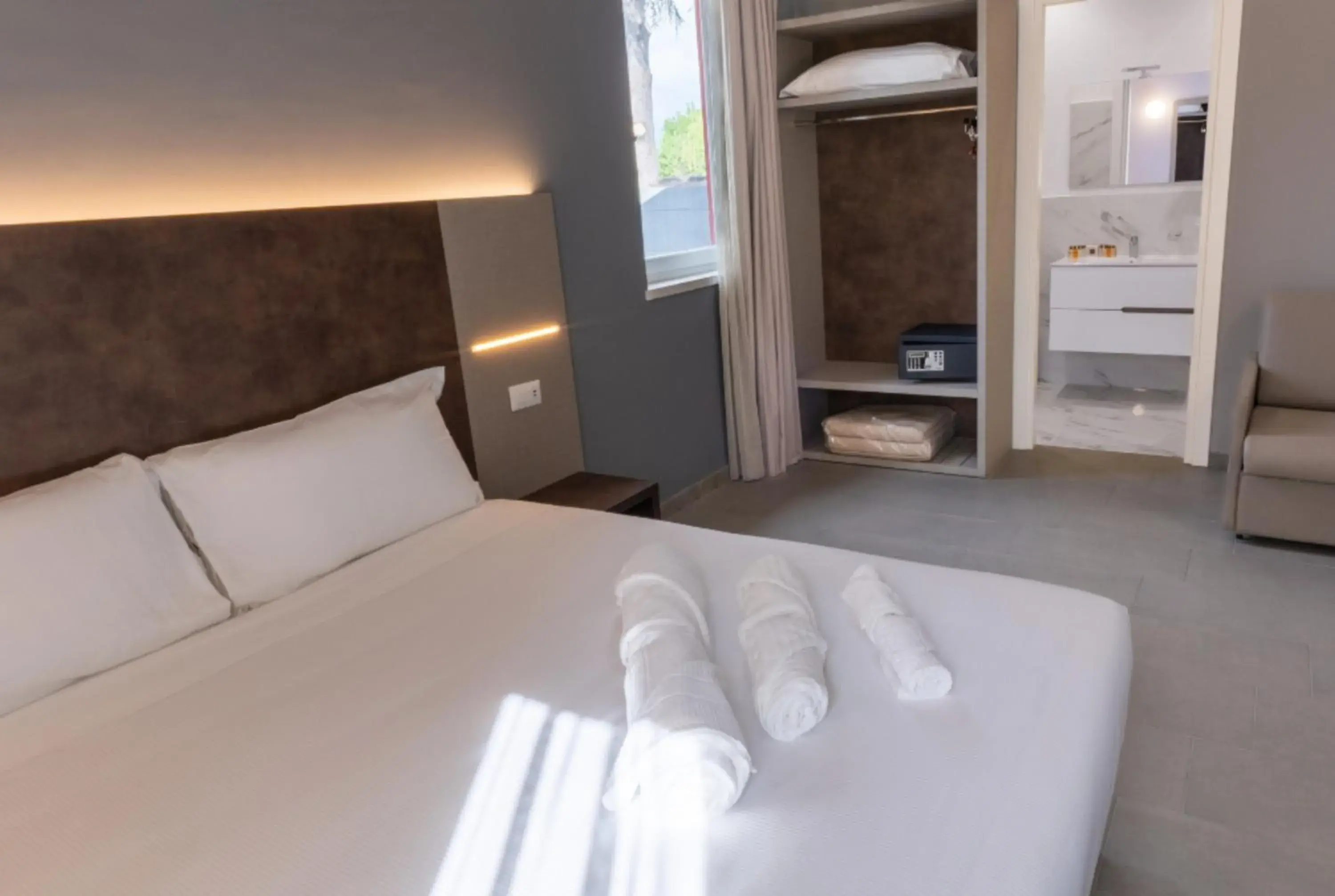 Bed in Tiber Suite Bed in Tiber Suite