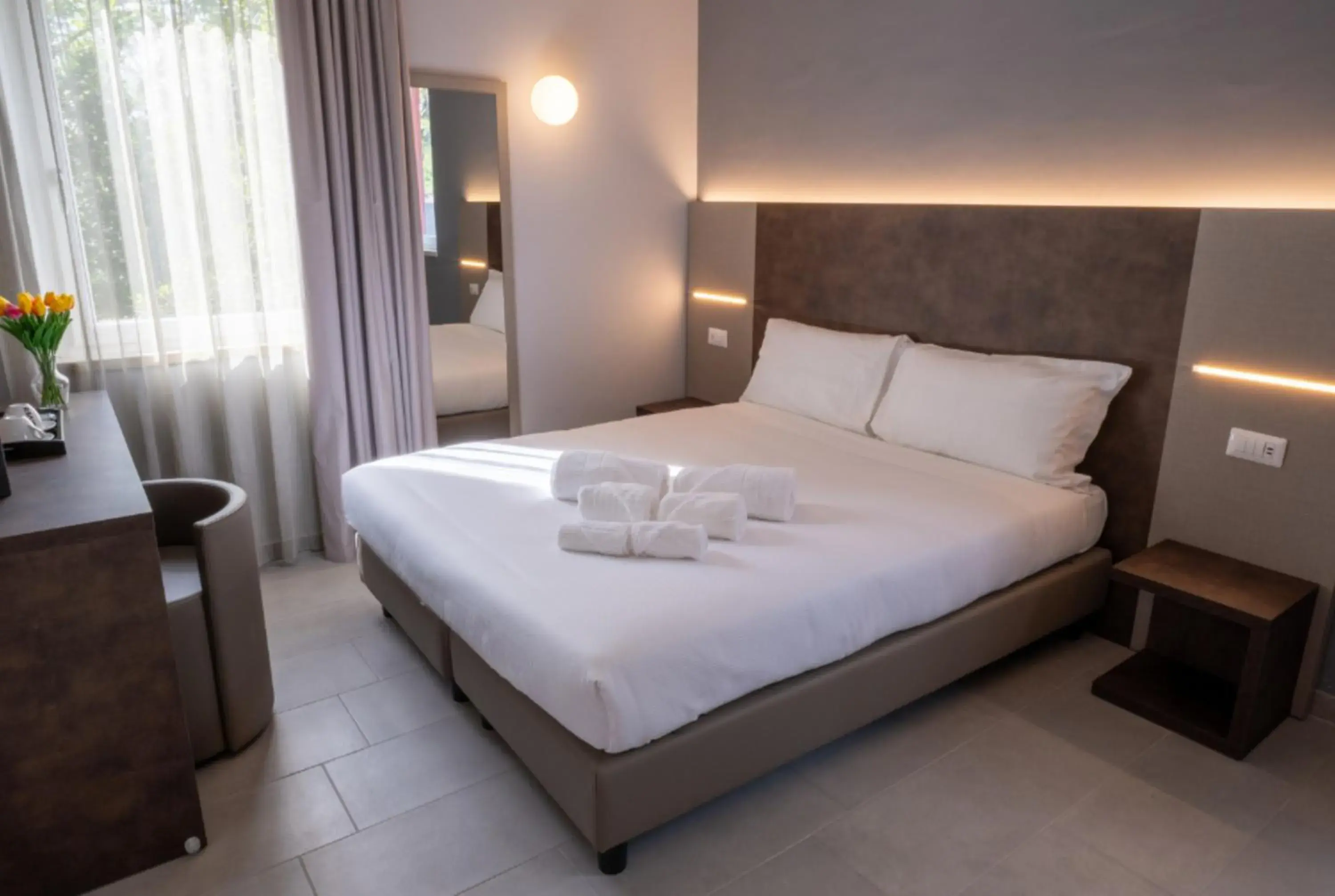 Photo of the whole room, Bed in Tiber Suite Photo of the whole room, Bed in Tiber Suite