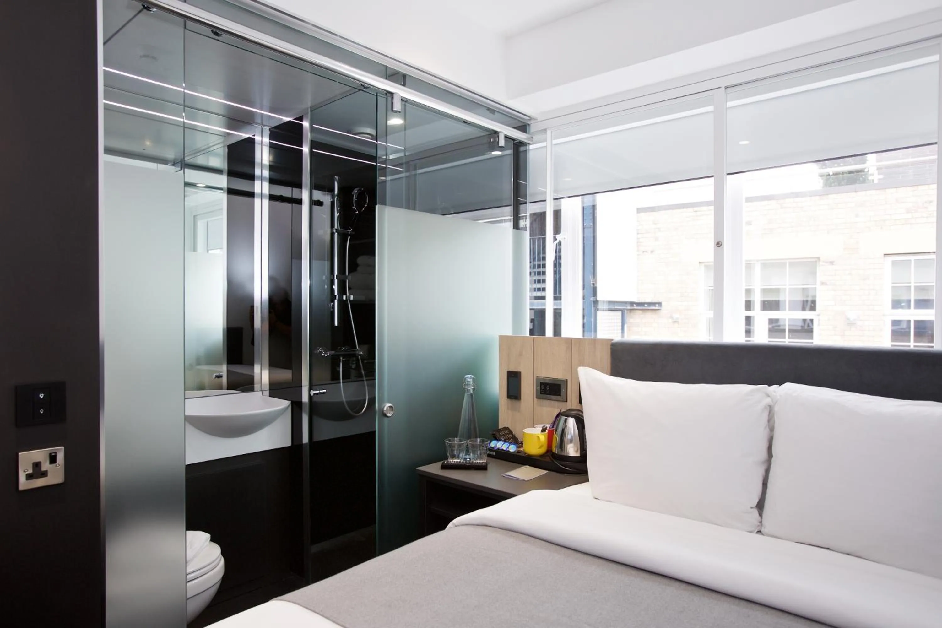 Shower, Bed in The Z Hotel Leicester Square