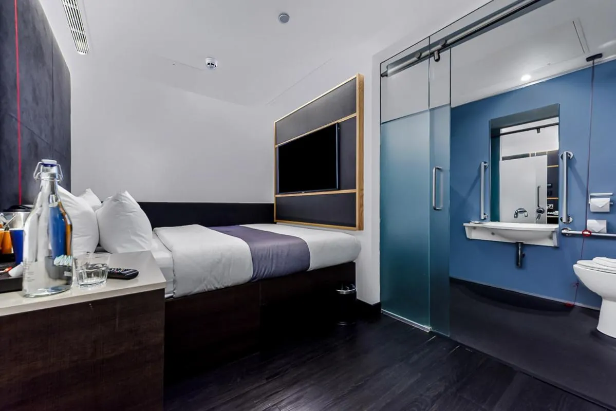 Toilet, Bed in The Z Hotel Leicester Square