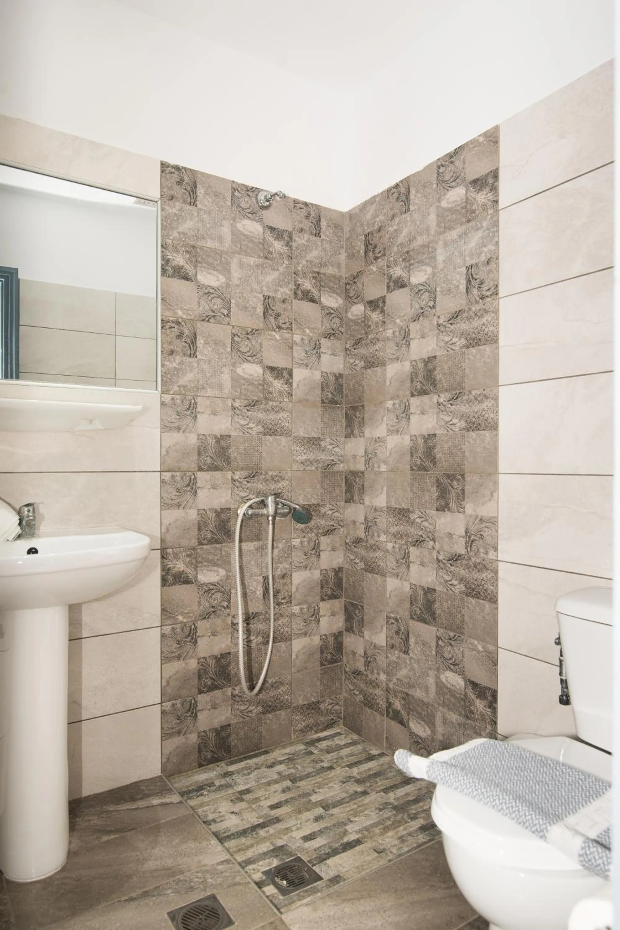 Shower in Ibiscus Hotel Malia