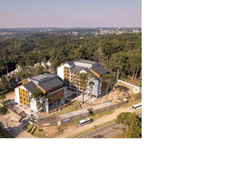 Property building in Golden Tulip Canela Property building in Golden Tulip Canela