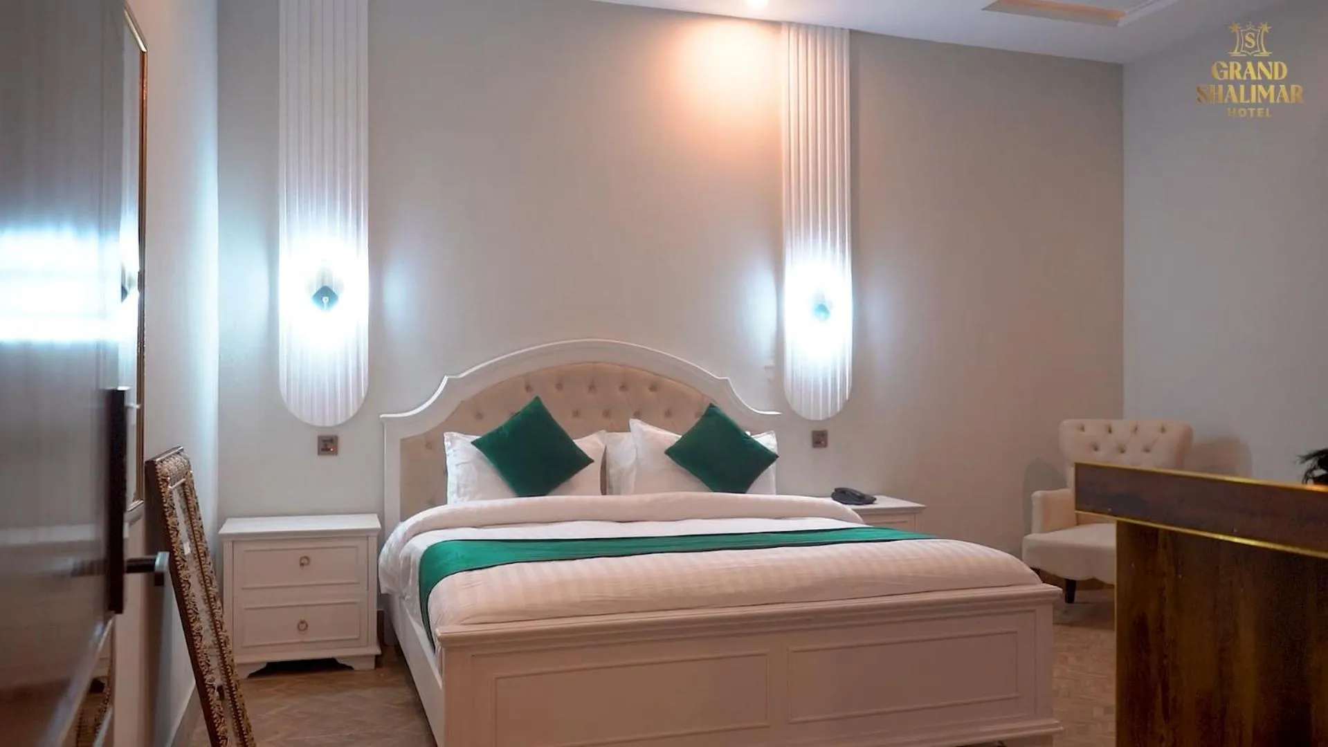 Bed in Grand Shalimar Hotel