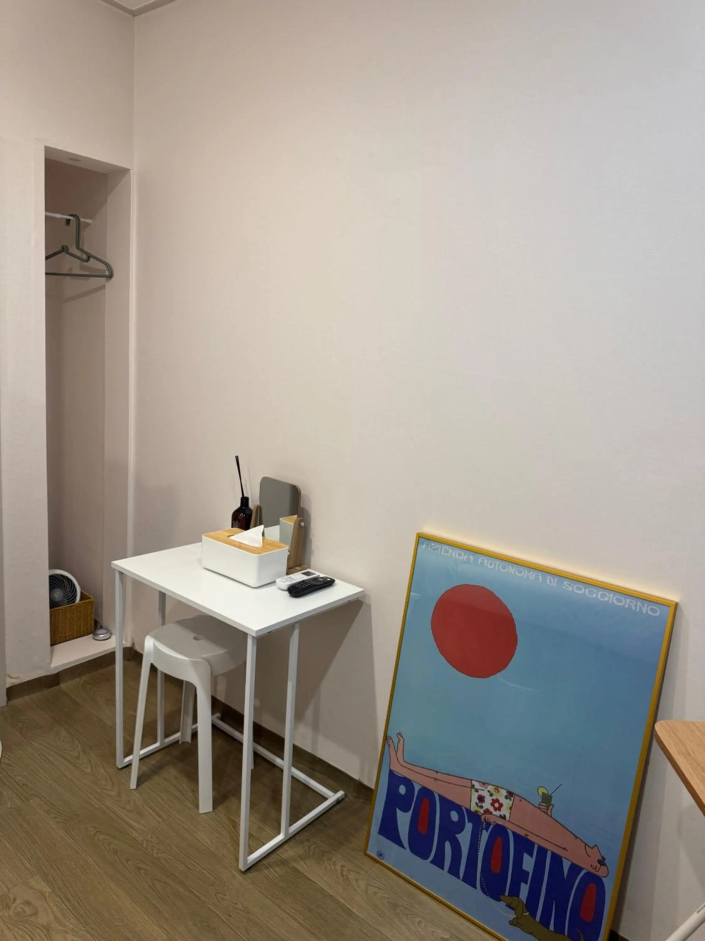 Photo of the whole room in CrashinYongsan guest house
