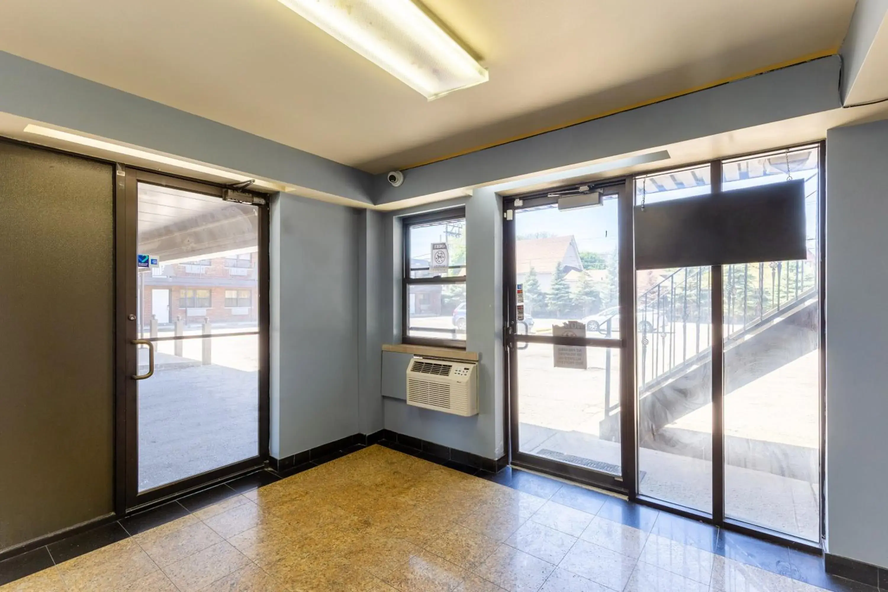 Lobby or reception in Admiral Motel By OYO Chicago I-94 Lobby or reception in Admiral Motel By OYO Chicago I-94