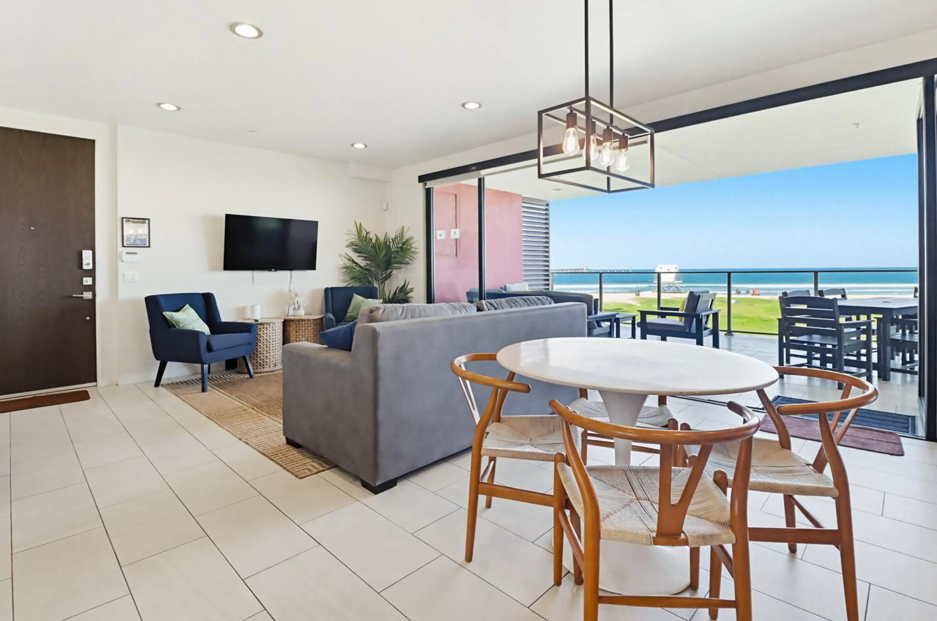 Living room in Ocean Park 03