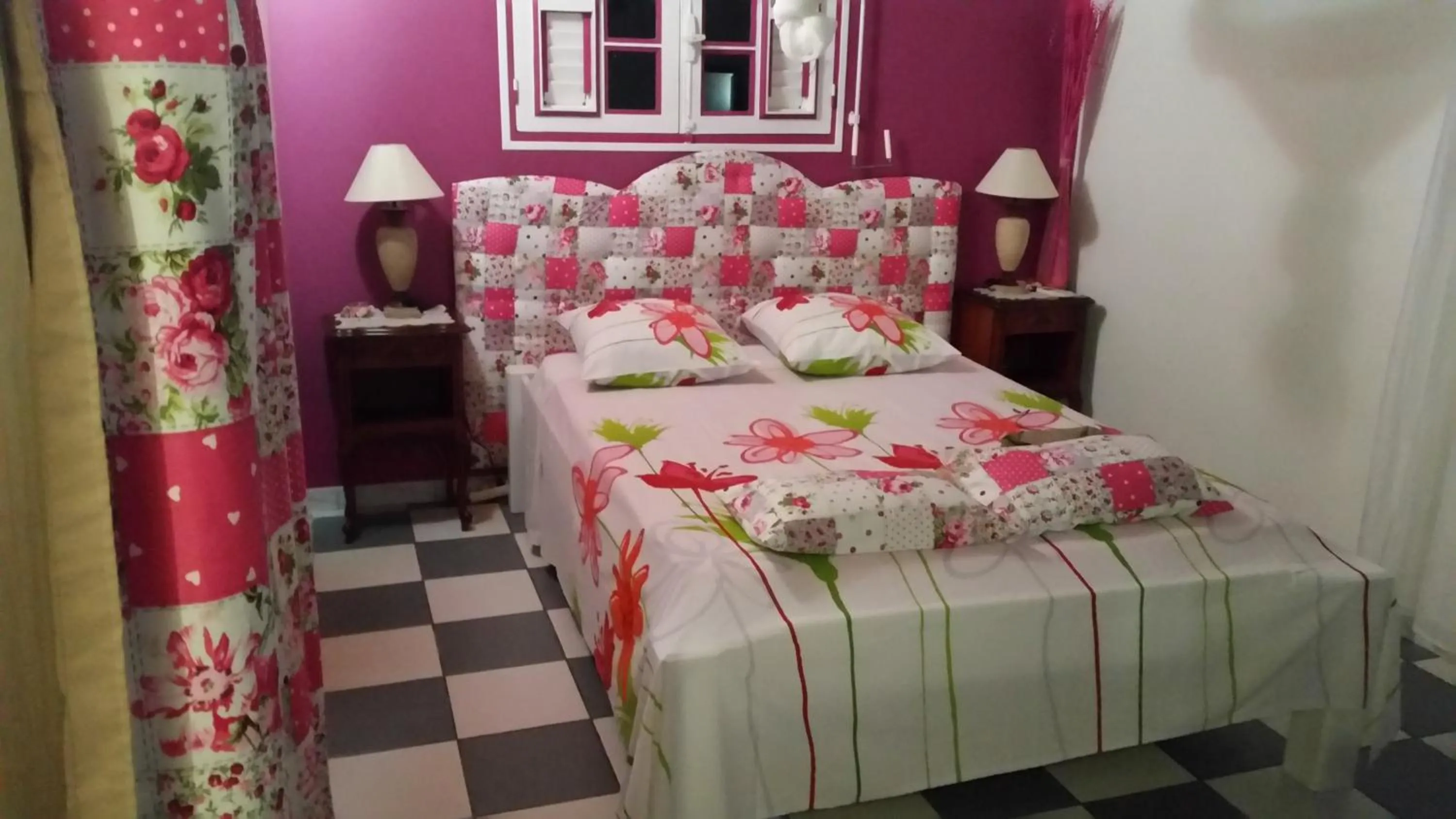 Bed in La Villa Rosier