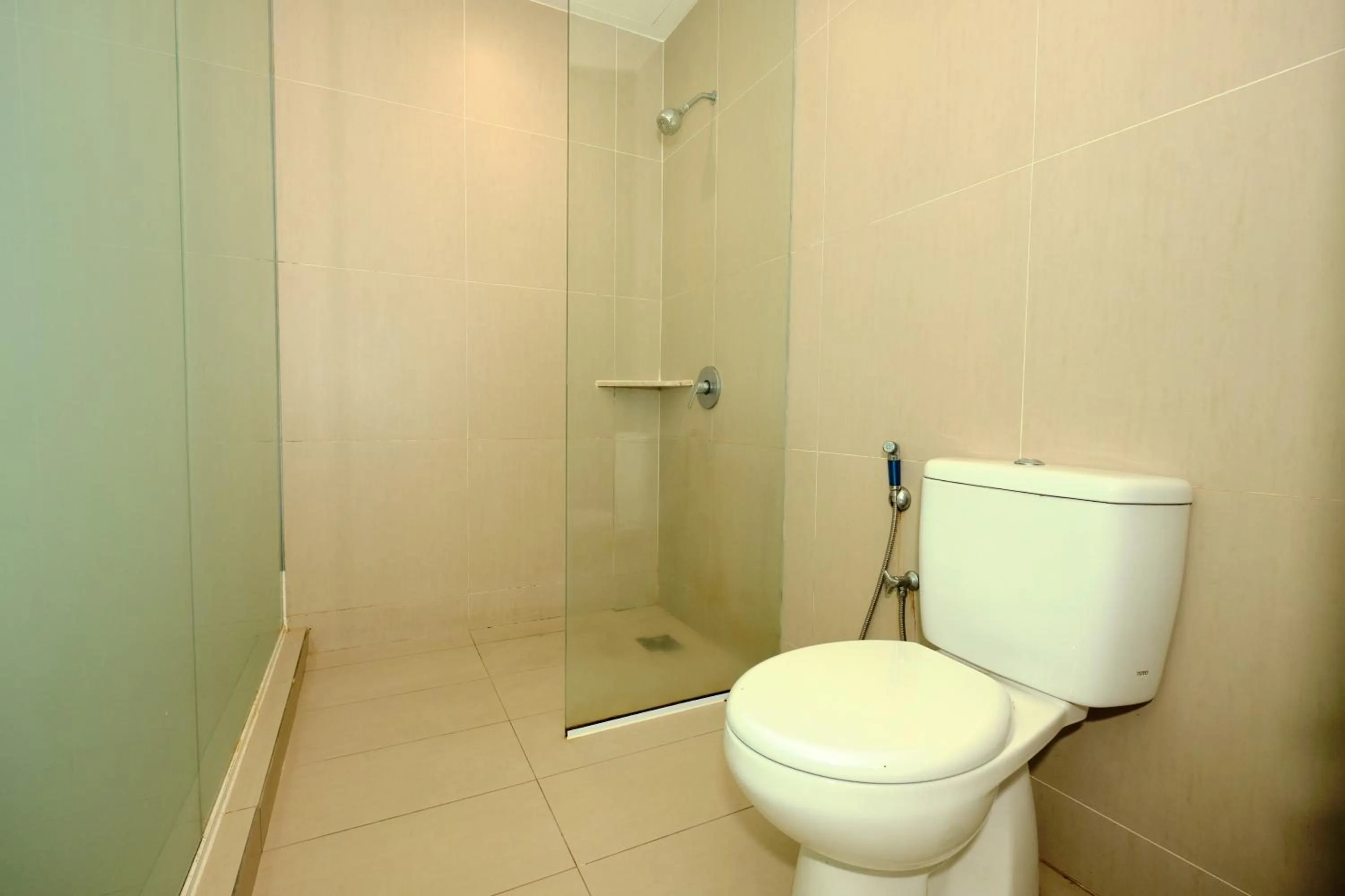 Shower in Memoire Hornbill Hotel Kuching Sarawak