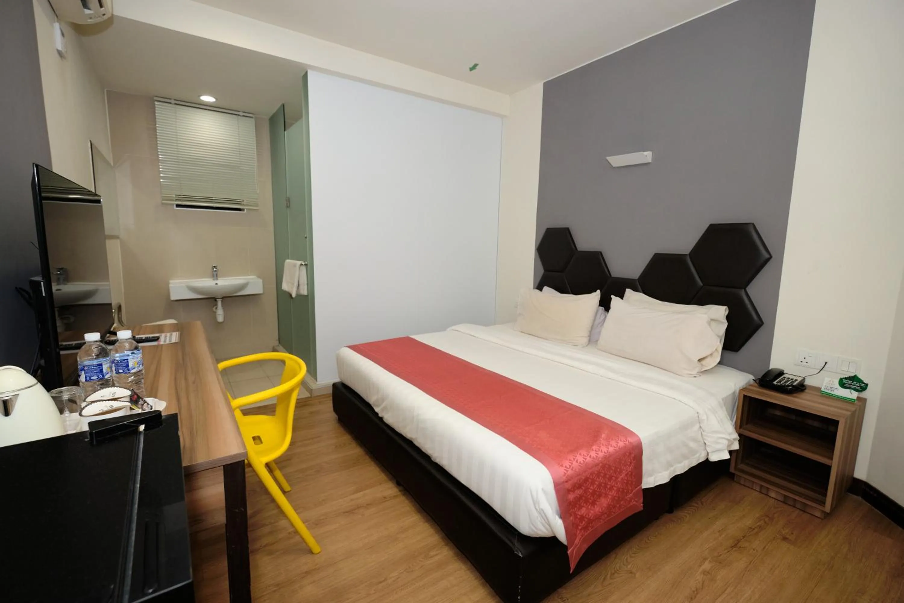 Bed in Memoire Hornbill Hotel Kuching Sarawak