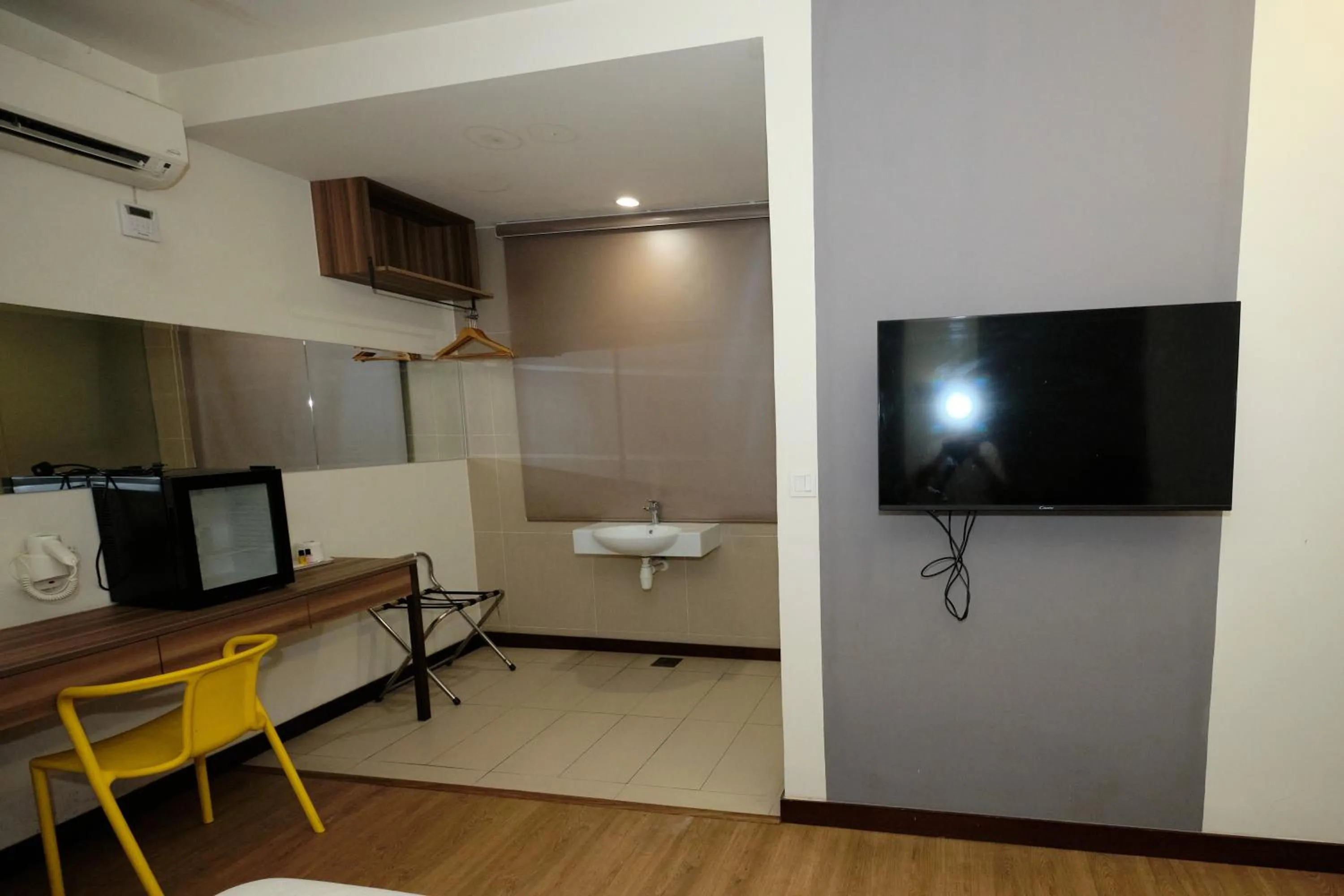 TV and multimedia in Memoire Hornbill Hotel Kuching Sarawak