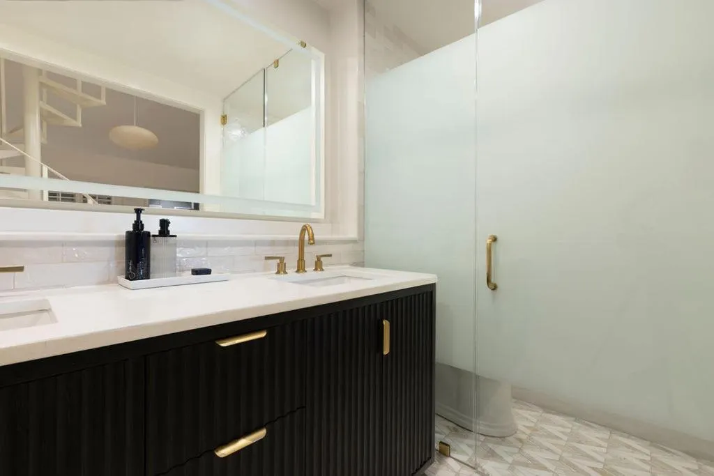 Garden District Hotel