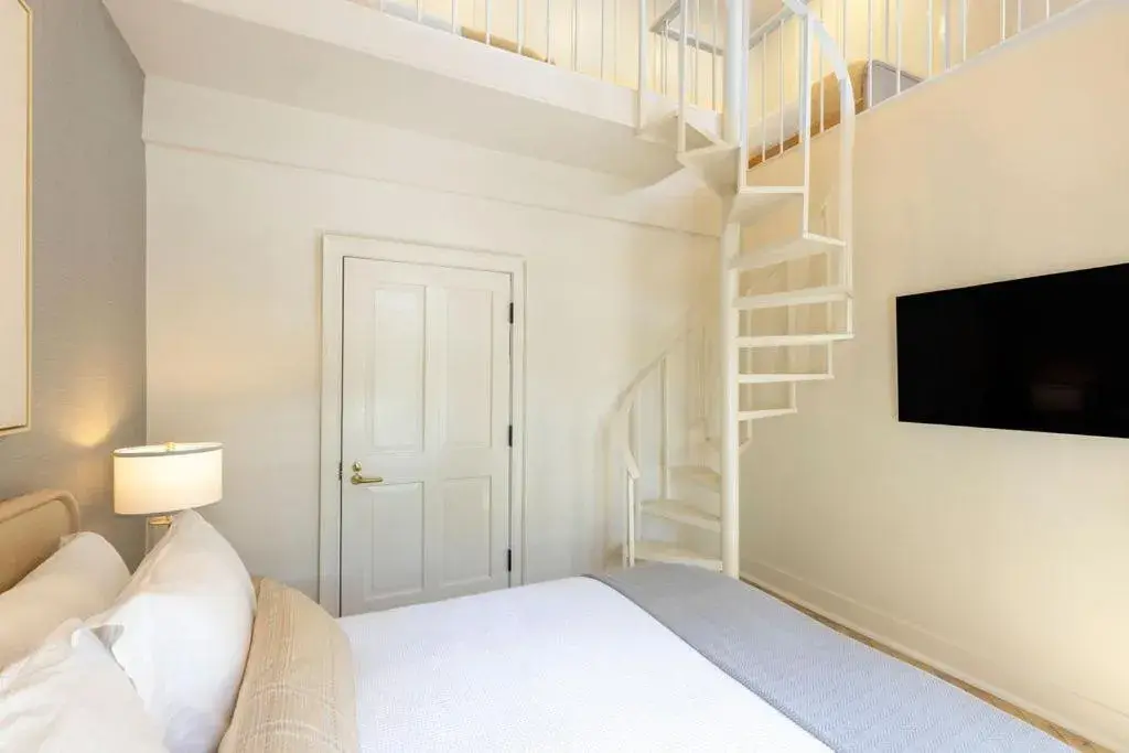 Triple Room with City View in Garden District Hotel Triple Room with City View in Garden District Hotel