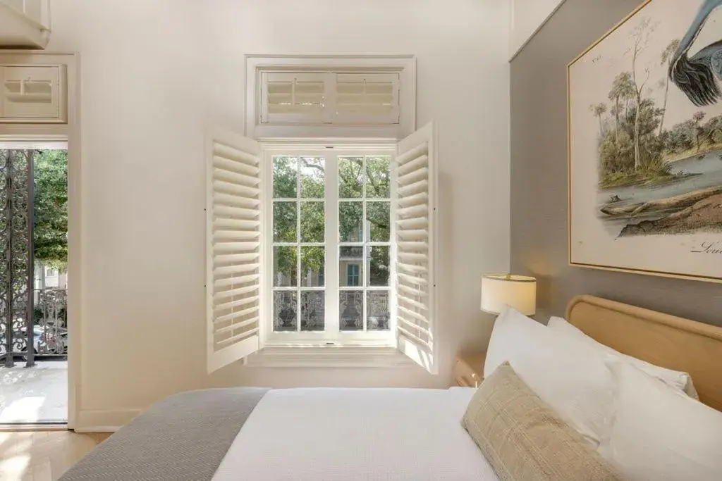 Triple Room with City View in Garden District Hotel Triple Room with City View in Garden District Hotel