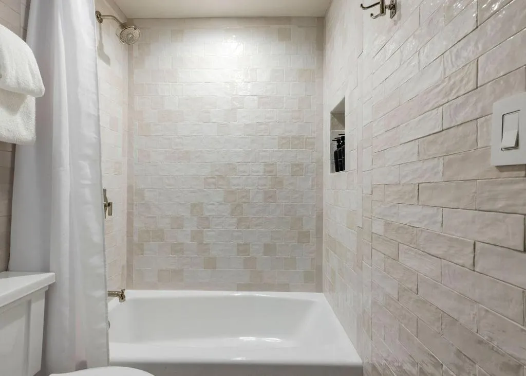 Garden District Hotel