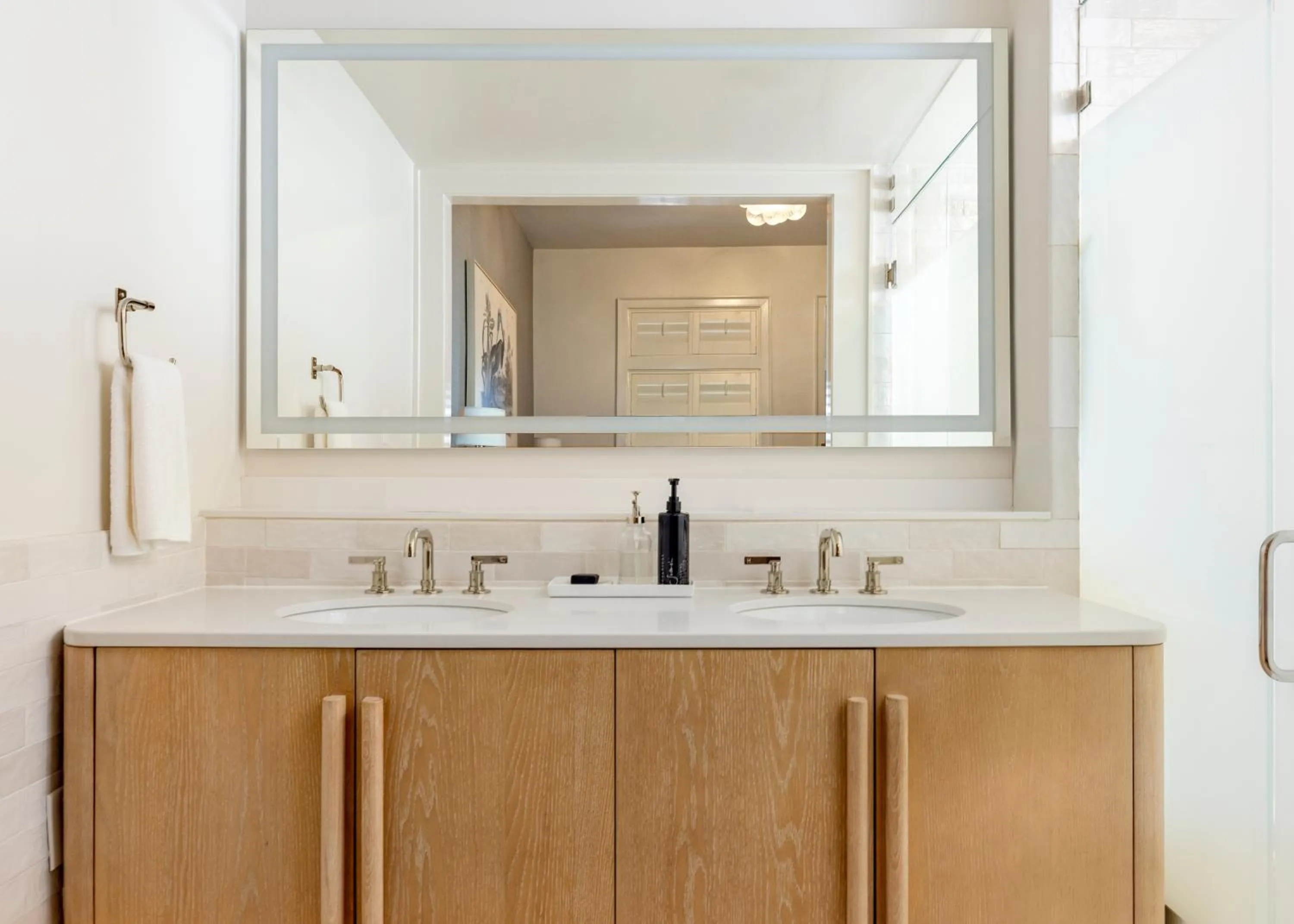 Garden District Hotel