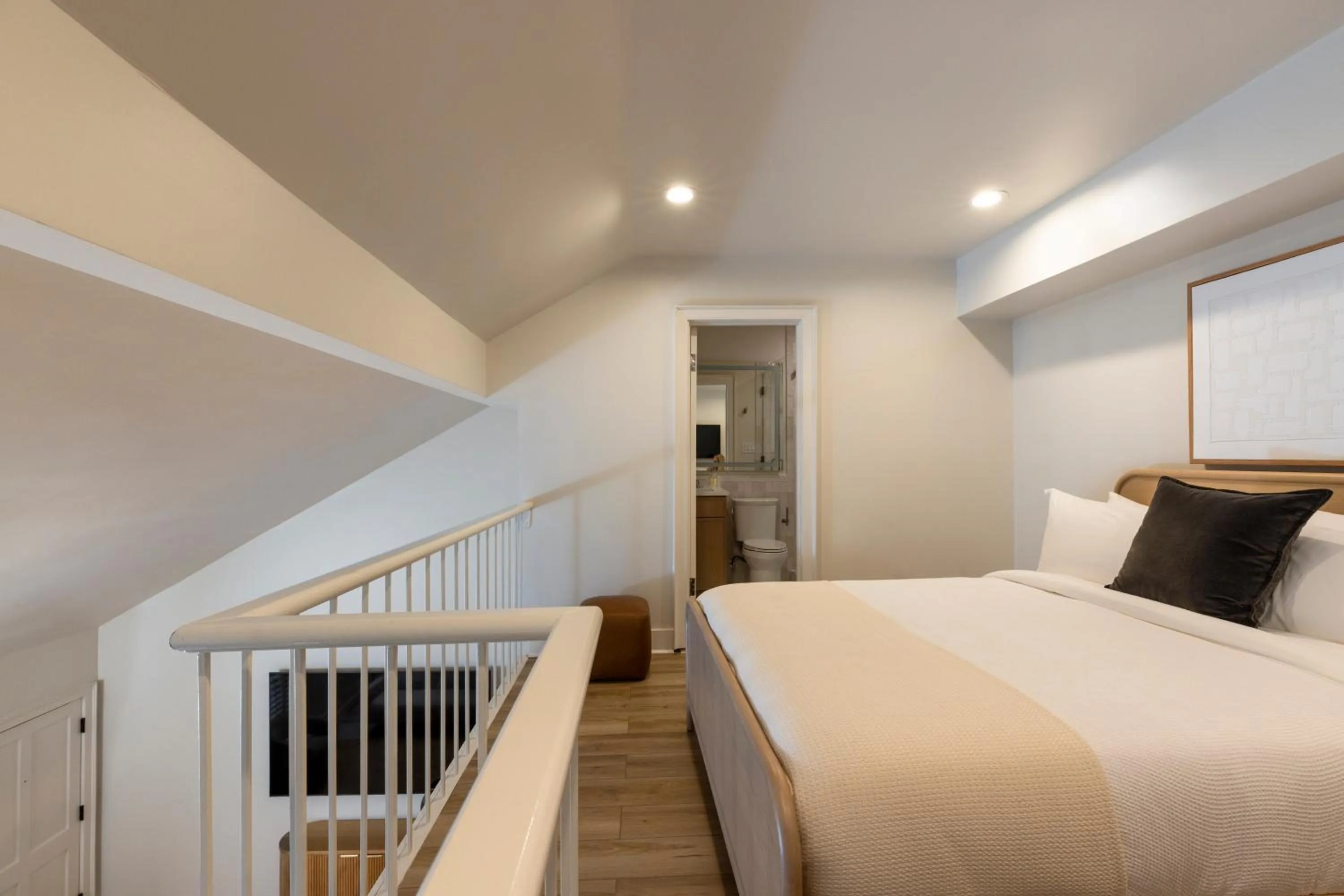 Bed in Garden District Hotel