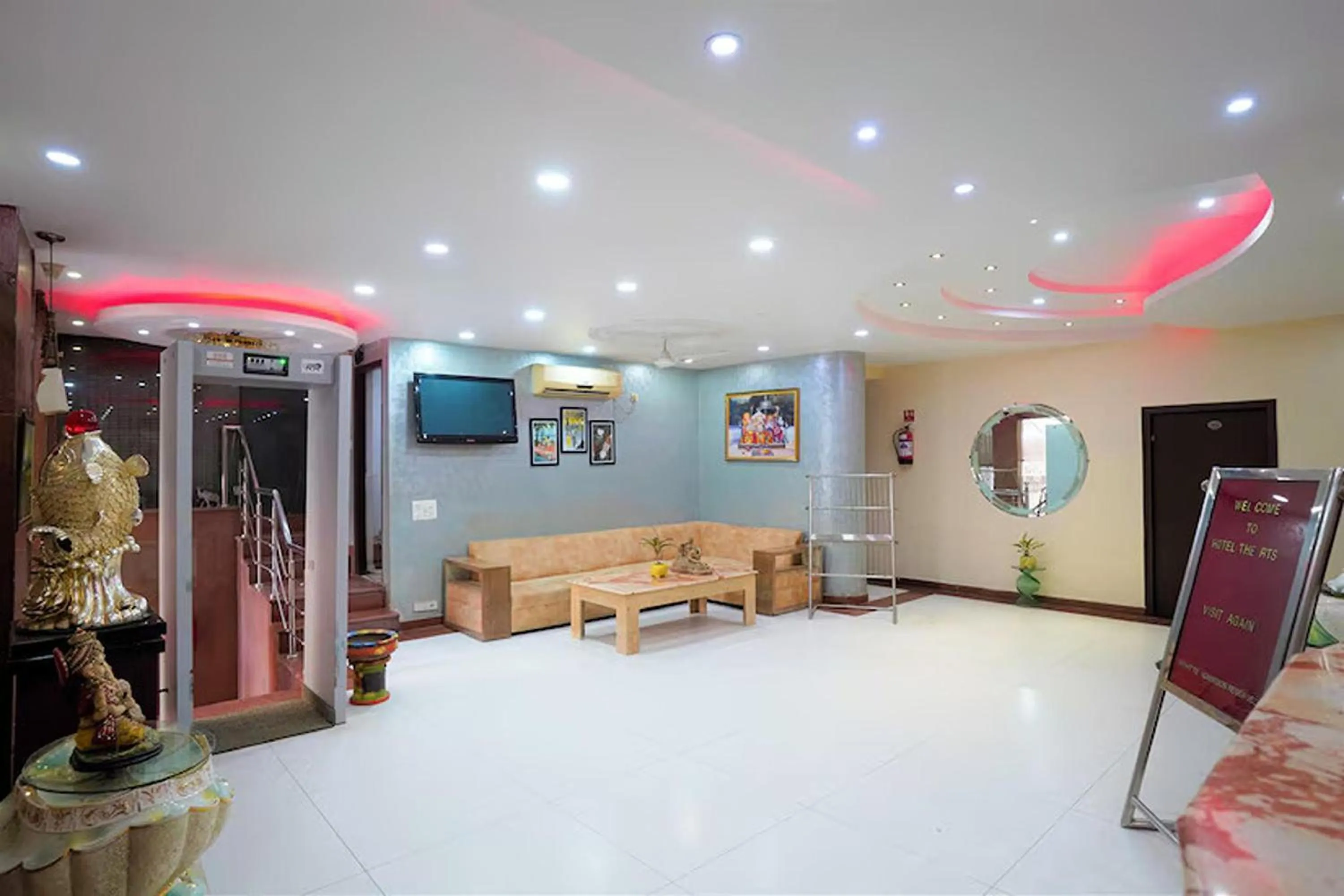 Lobby or reception in Hotel RTS Plaza Near IGI Airport