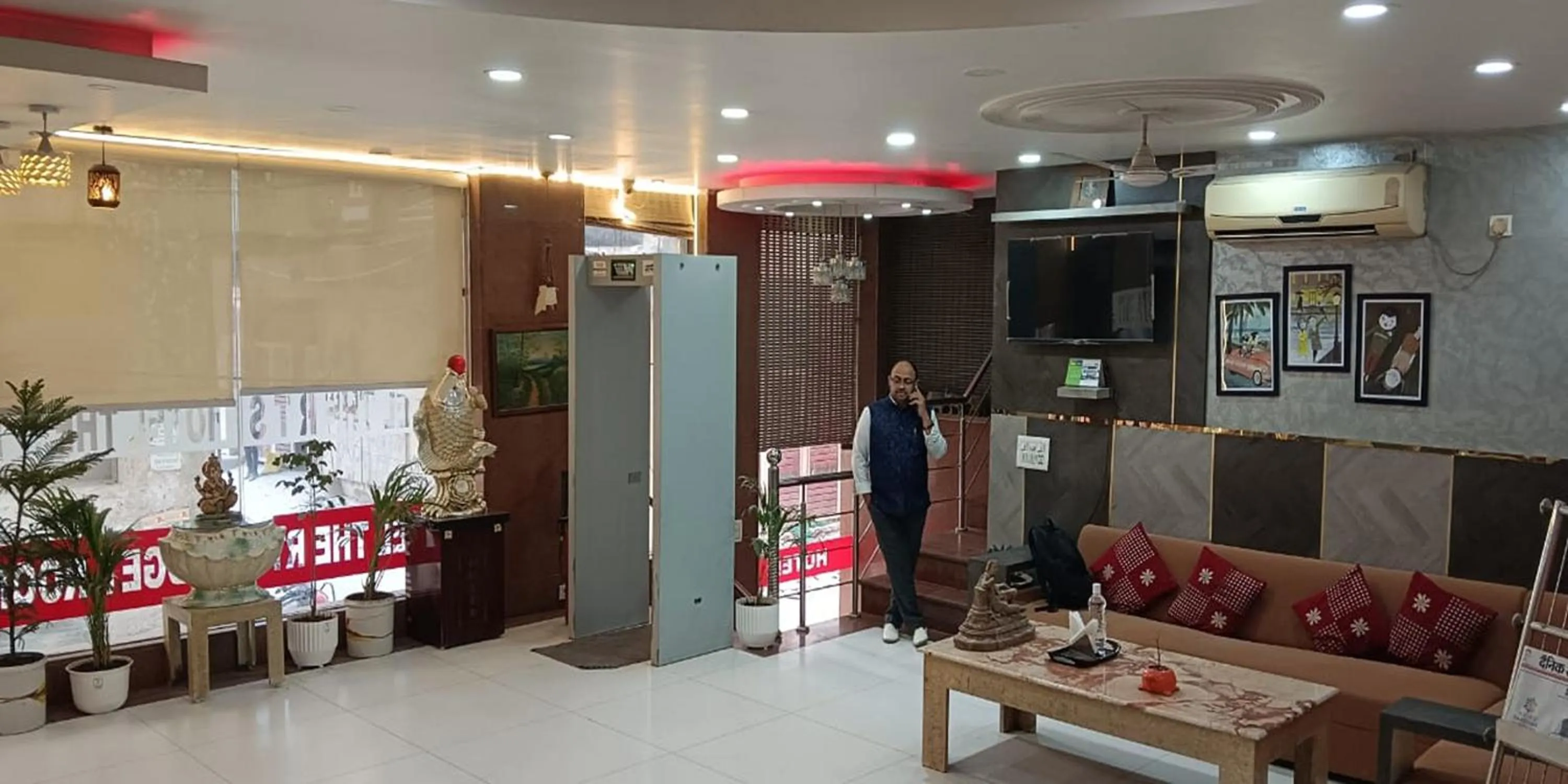 Lobby or reception in Hotel RTS Plaza Near IGI Airport