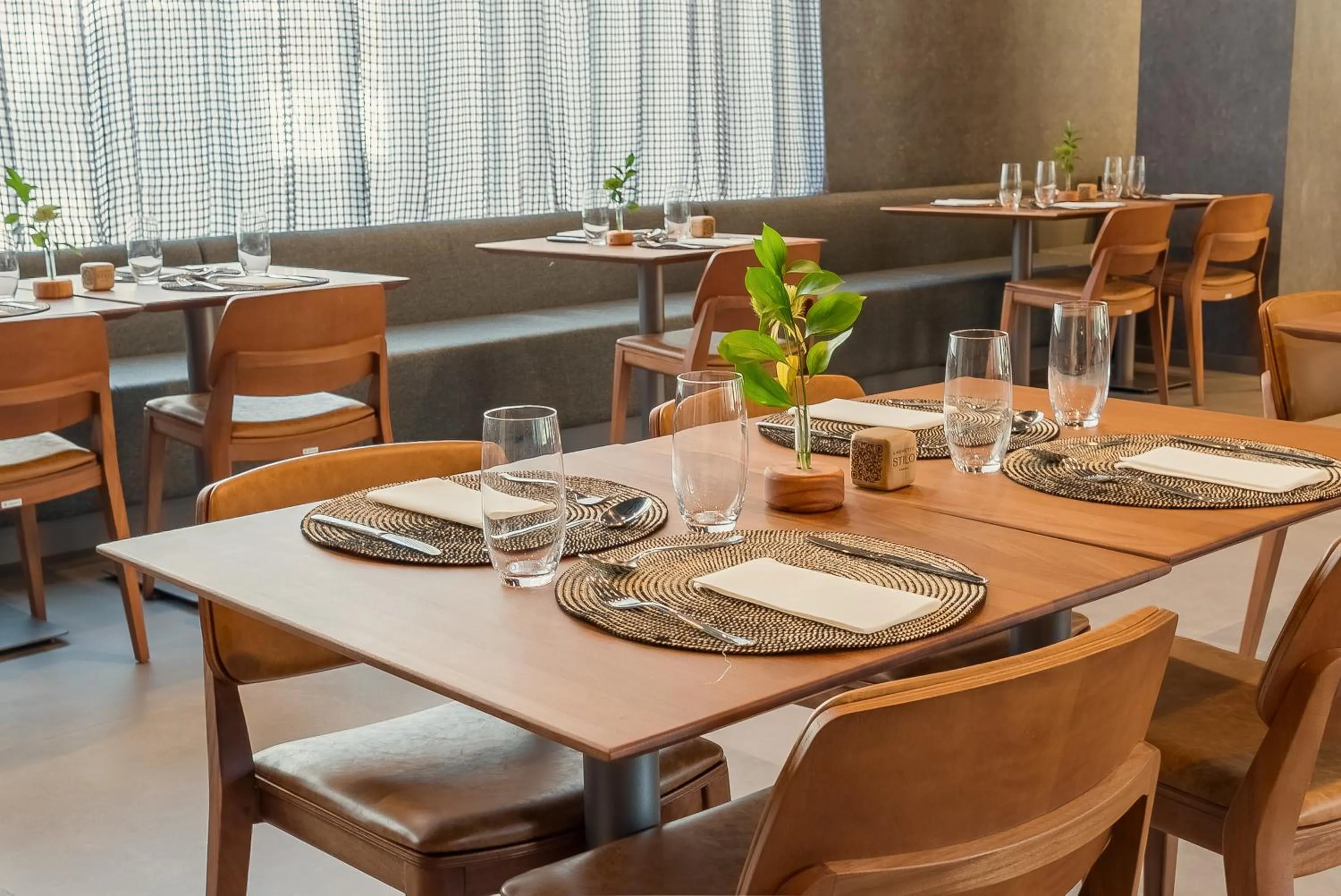 Restaurant/places to eat in Laghetto Stilo Garden